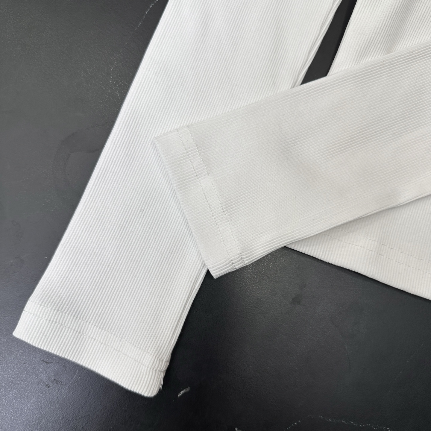 克罗心 ｜ 新款长袖打底，成衣洗水加特殊硅胶烫银印花工艺，休闲时尚，尺码sml