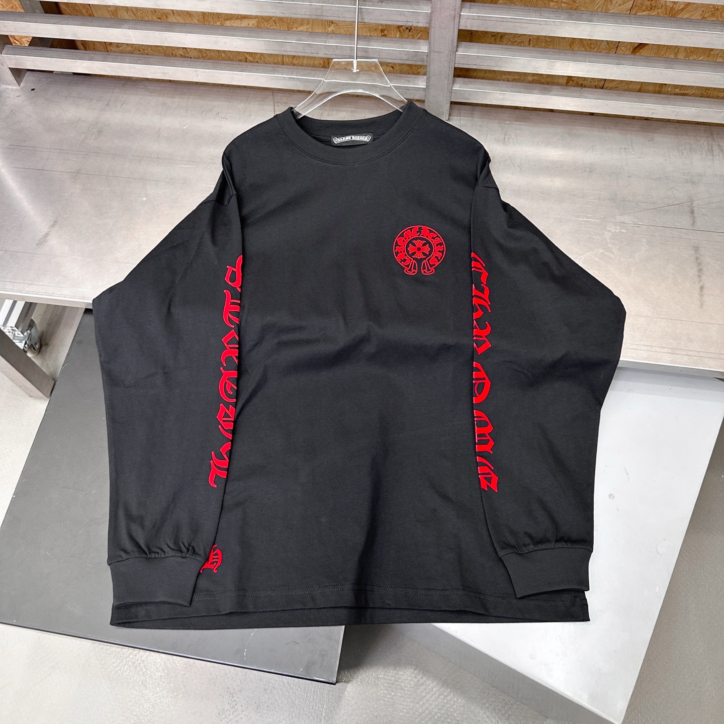 克罗心 ｜ 新款长袖t，成衣洗水加6处植绒印花工艺，男女同款，尺码sml