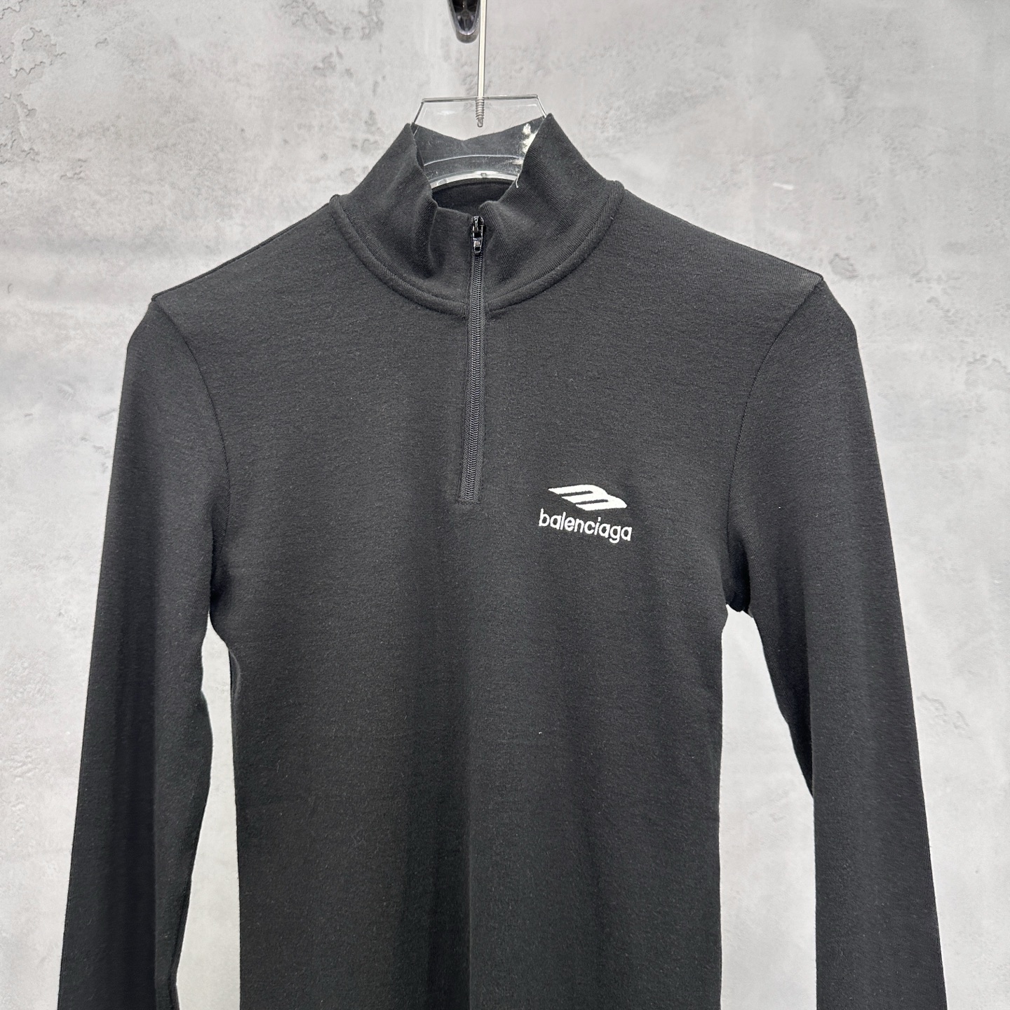 巴黎 ｜ 新款长袖打底，日本进口天丝羊毛混纺保暖面料，全身多处经典刺绣标，休闲时尚，尺码sml