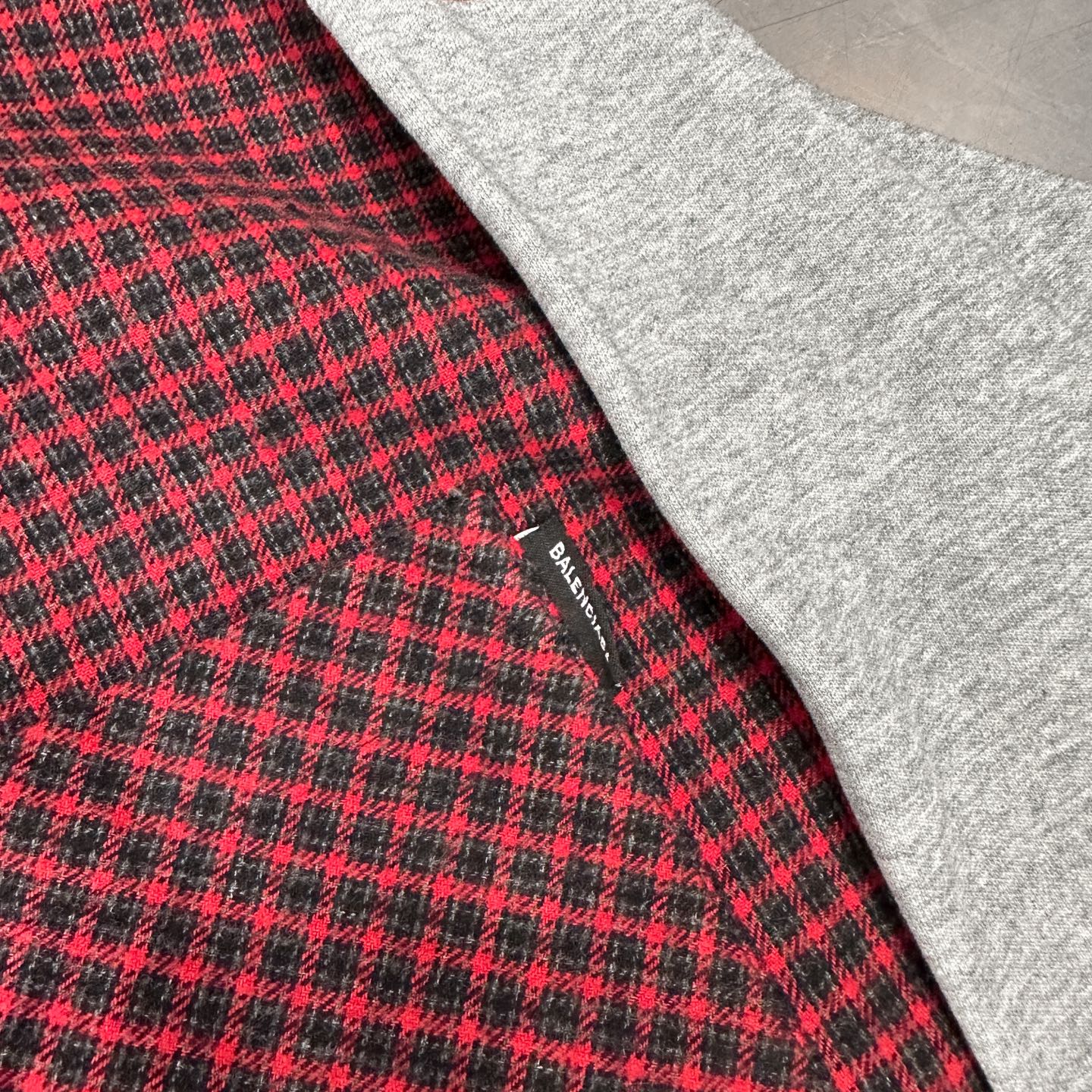 巴黎 ｜ 新款休闲卫衣开衫，成衣洗水吊磨工艺，针梭织面料拼接假两件做工，休闲时尚，男女同款，尺码sml