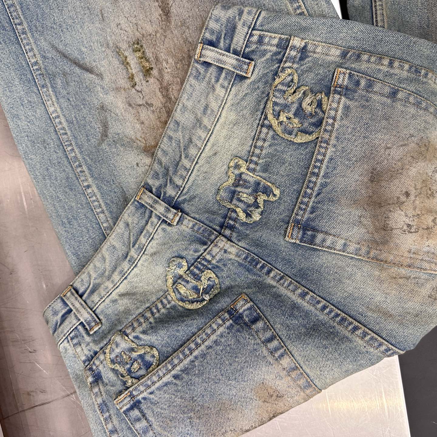 acne ｜ 新款休闲牛仔裤，成衣洗水喷色泥浆工艺加成衣贴布绣，时尚休闲，尺码sml