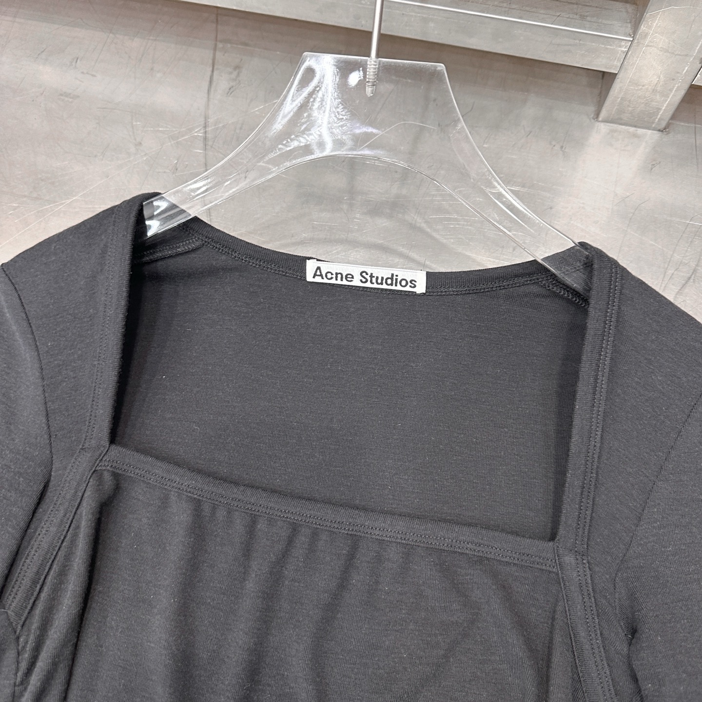 Acne ｜ 新款休闲长袖打底，日本进口天丝羊毛面料，亲肤感超强，侧缝领口特别设计款式，尺码sml