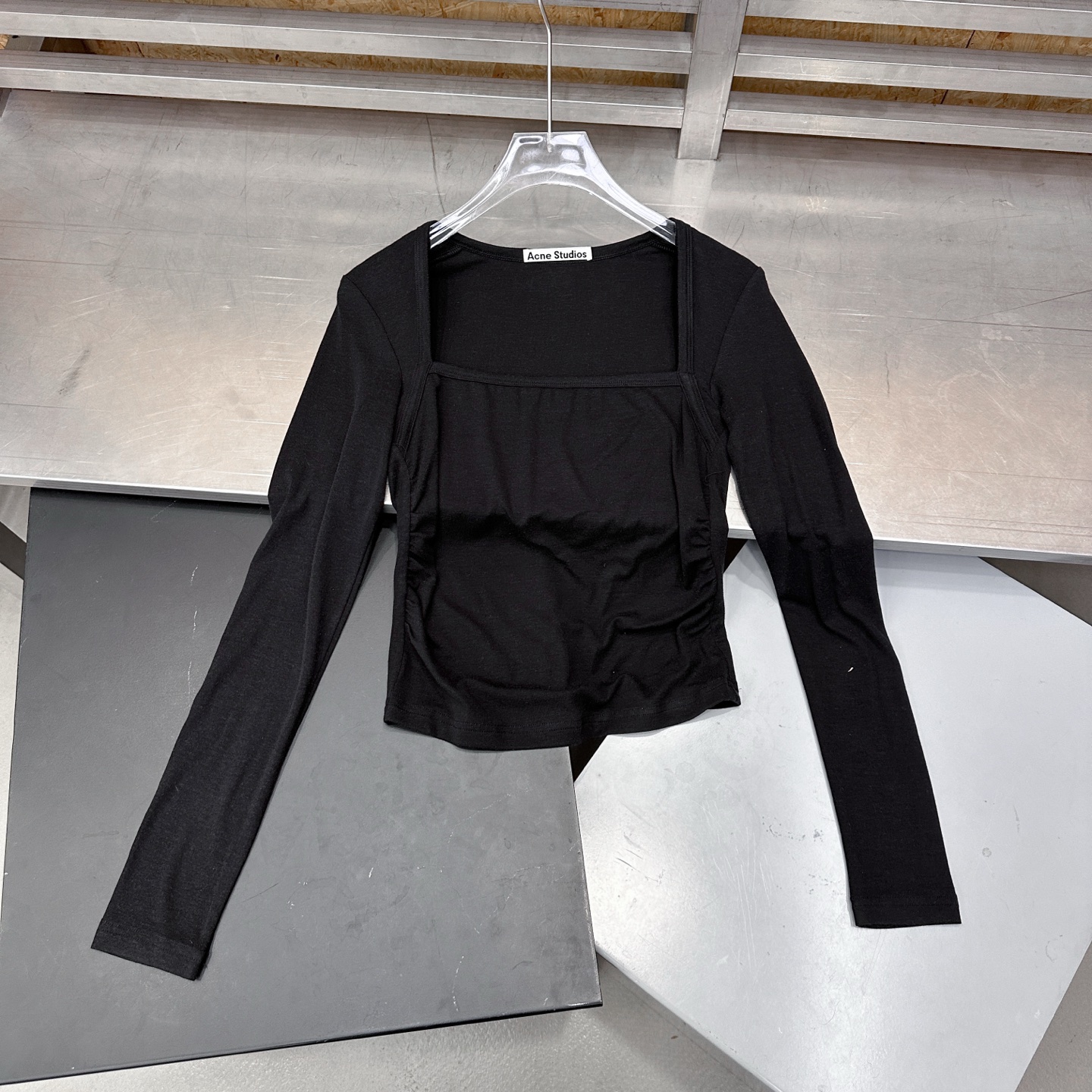 Acne ｜ 新款休闲长袖打底，日本进口天丝羊毛面料，亲肤感超强，侧缝领口特别设计款式，尺码sml