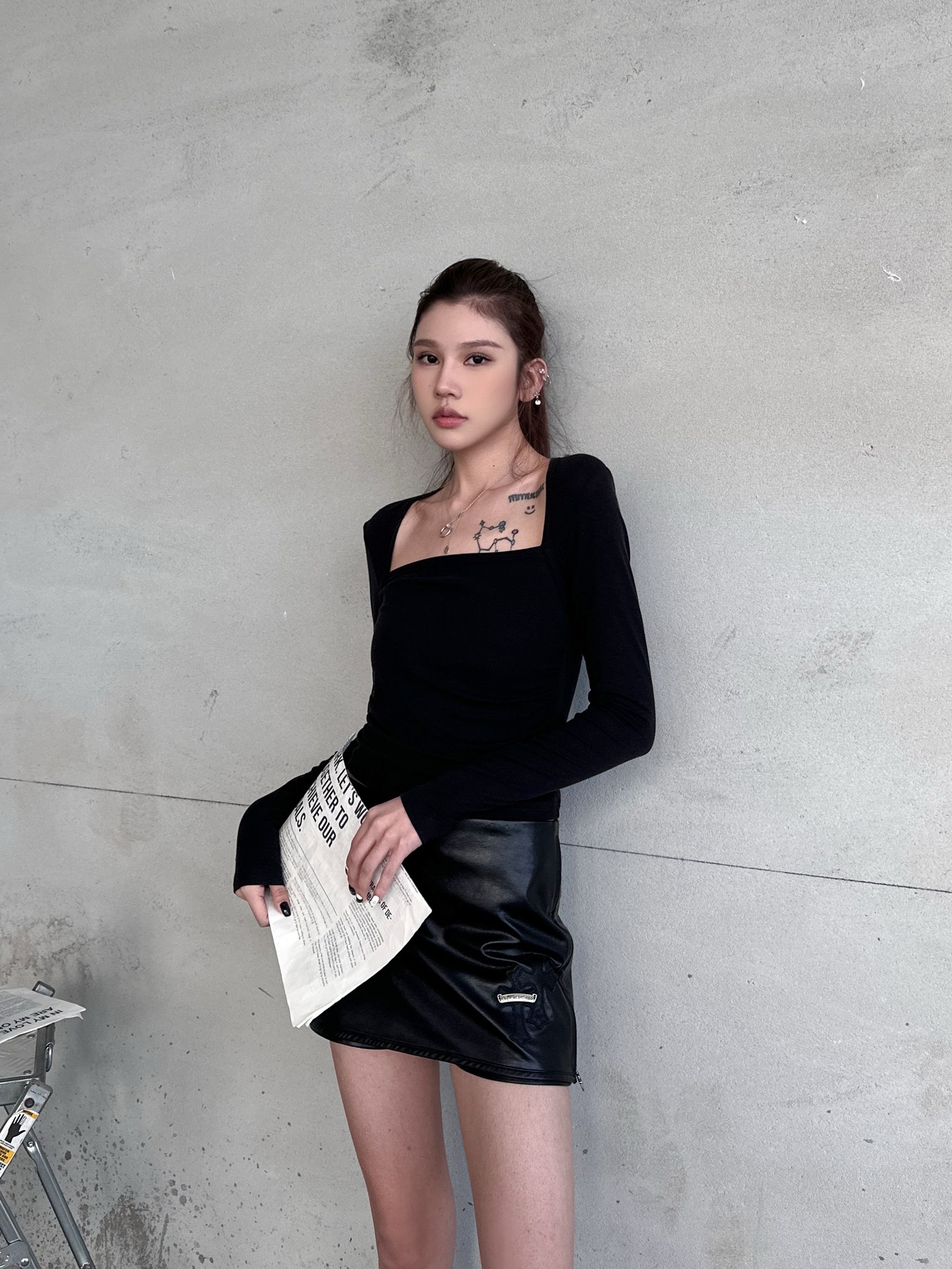 Acne ｜ 新款休闲长袖打底，日本进口天丝羊毛面料，亲肤感超强，侧缝领口特别设计款式，尺码sml