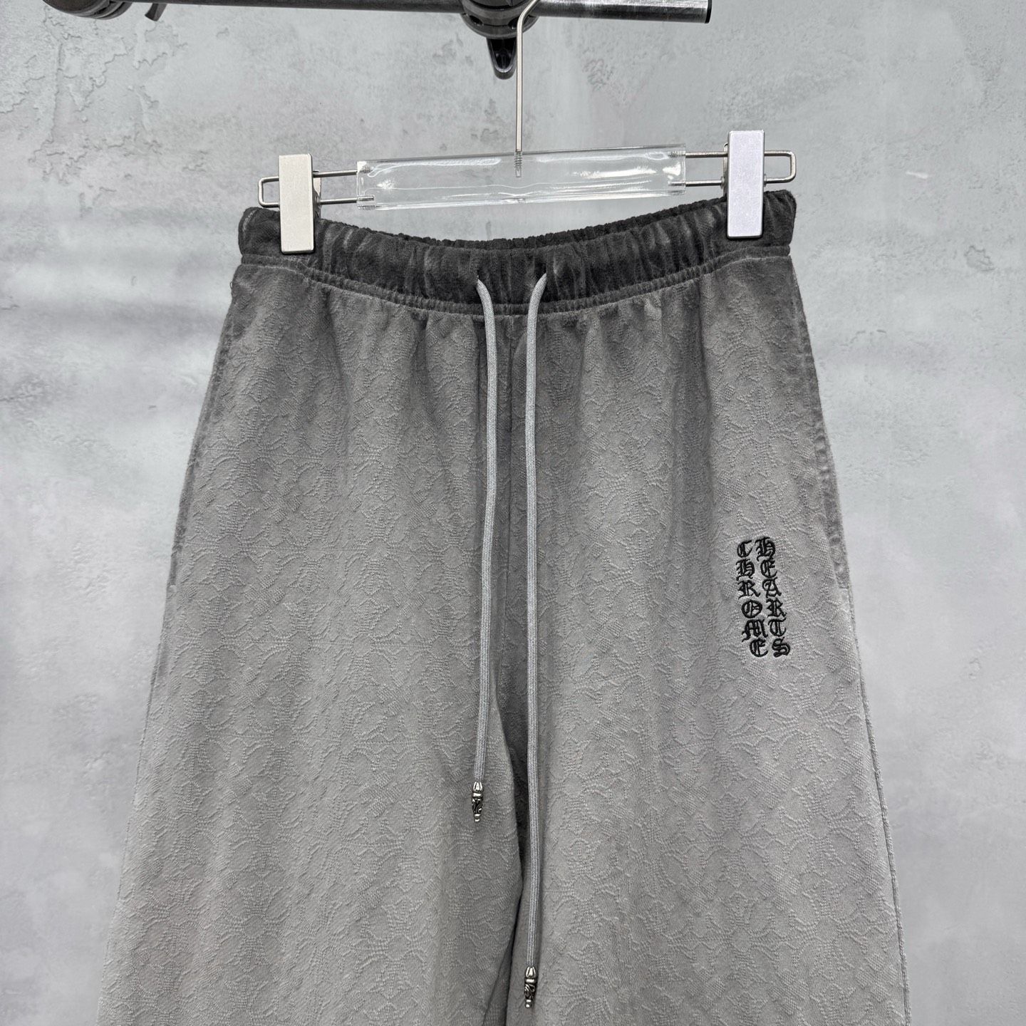 克罗心 ｜ 新款休闲卫裤，成衣洗水炒色工艺加手工刺绣十字标，男女同款，尺码sml