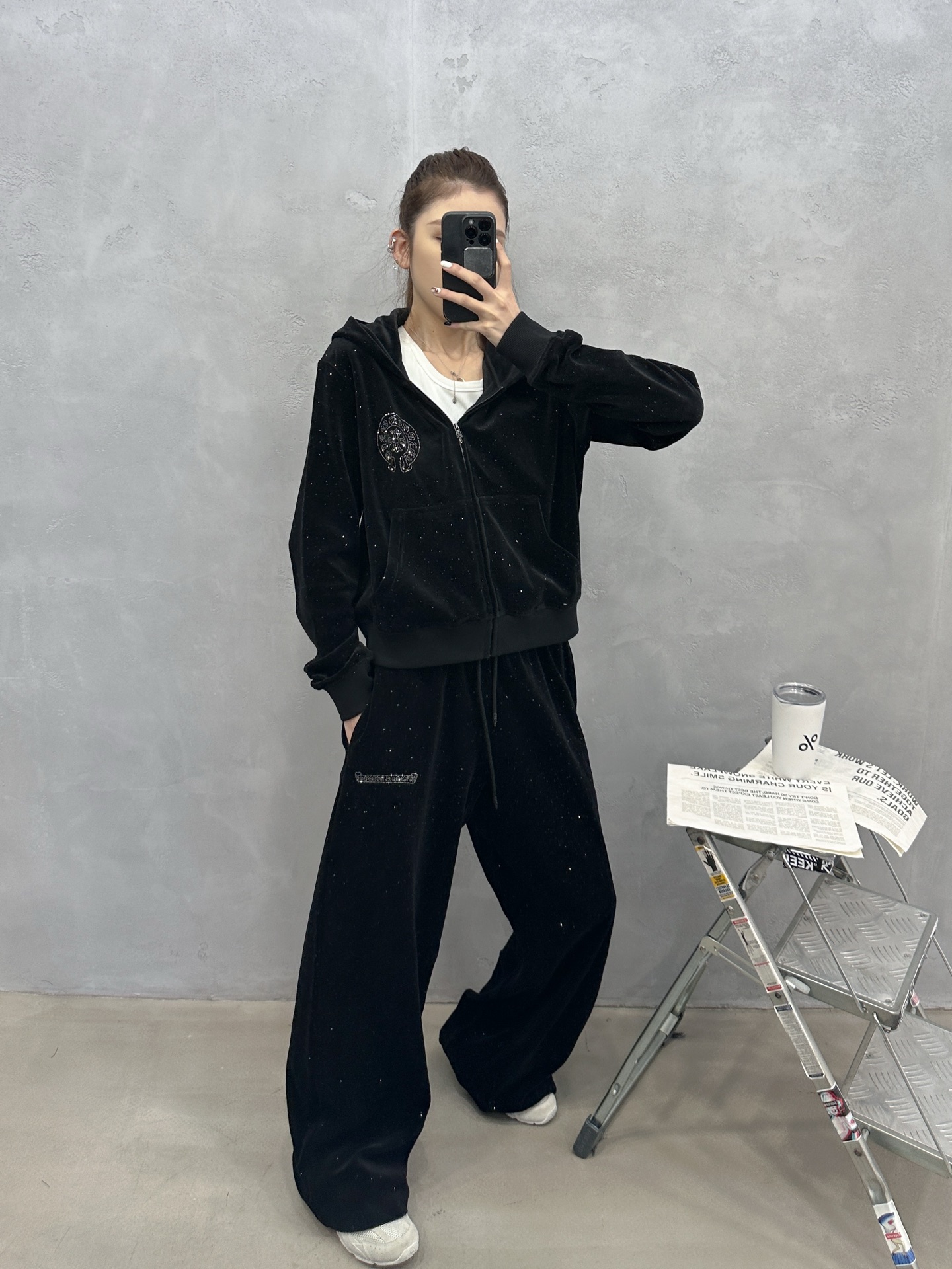 克罗心 ｜ 新款休闲连帽开衫，成衣洗水加全身烫钻工艺，休闲时尚，尺码sml