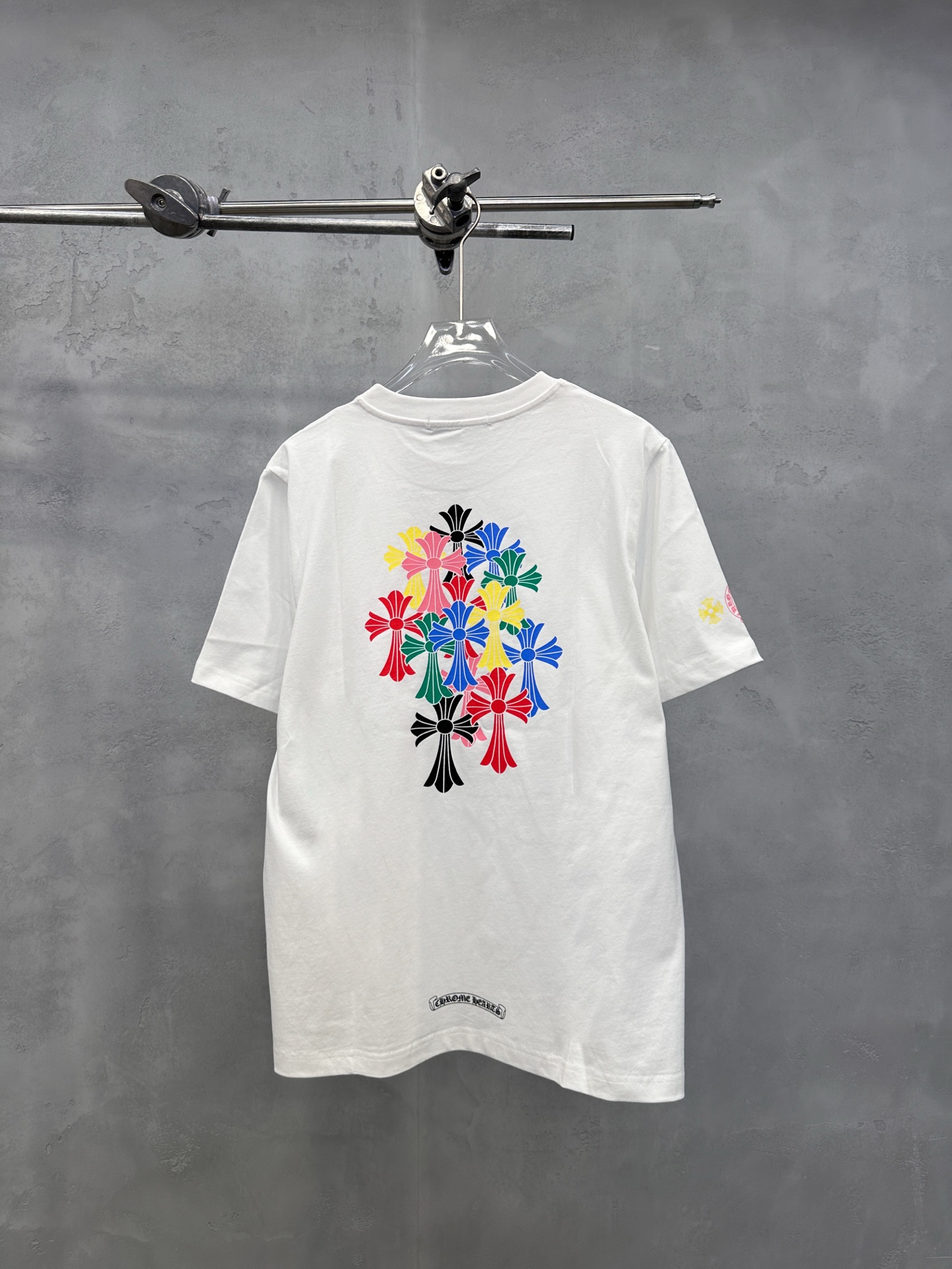 克罗心 ｜ 新款短袖t，成衣洗水加多处多色印花工艺，休闲时尚，尺码sml