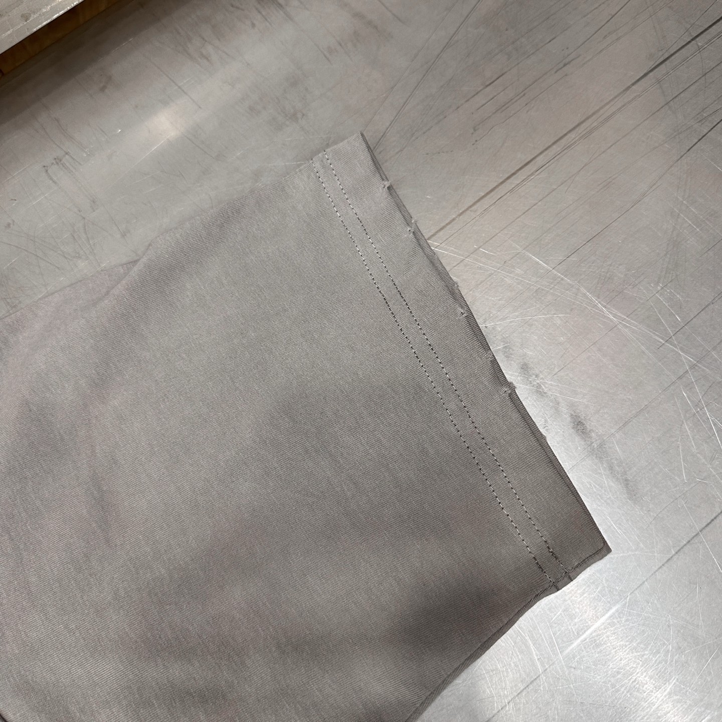 克罗心 ｜ 新款短袖t，成衣洗水炒色吊磨工艺加前后刺绣标，男女同款，尺码sml