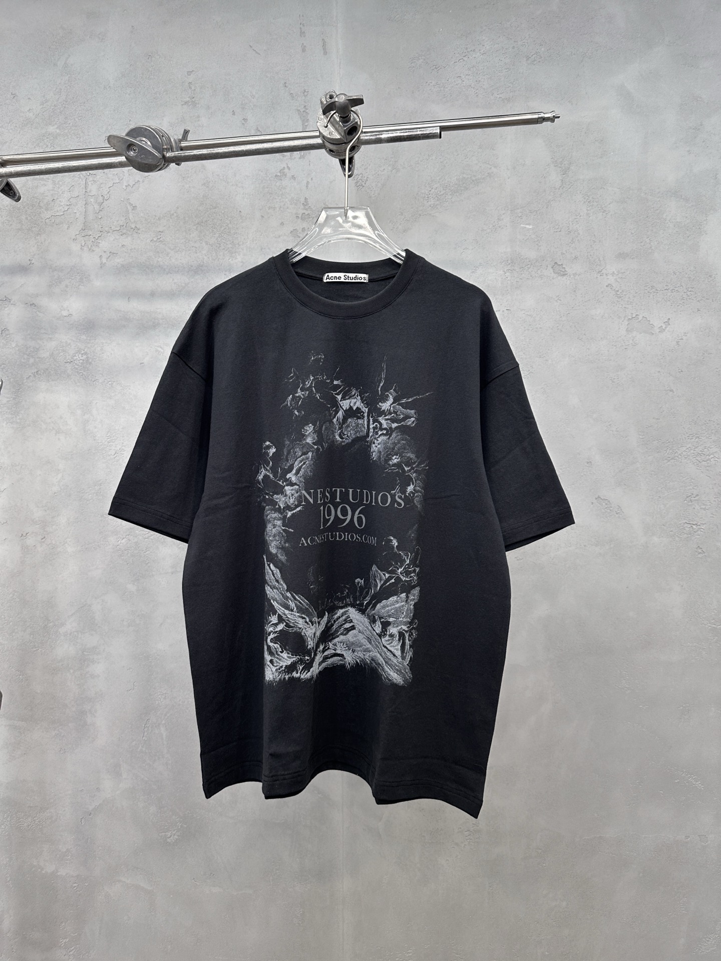 NO:822694,Acne | New short-sleeved t-shirt, garment washing process plus front and back white ink direct printing, casual fashion, size sml, women's clothing, acne studios, T-shirt,19860909Acne ｜ 新款短袖t,成衣洗水工艺加前后白墨直喷印花,休闲时尚,尺码sml,女装,acne studios,T-shirt,,Women's clothing