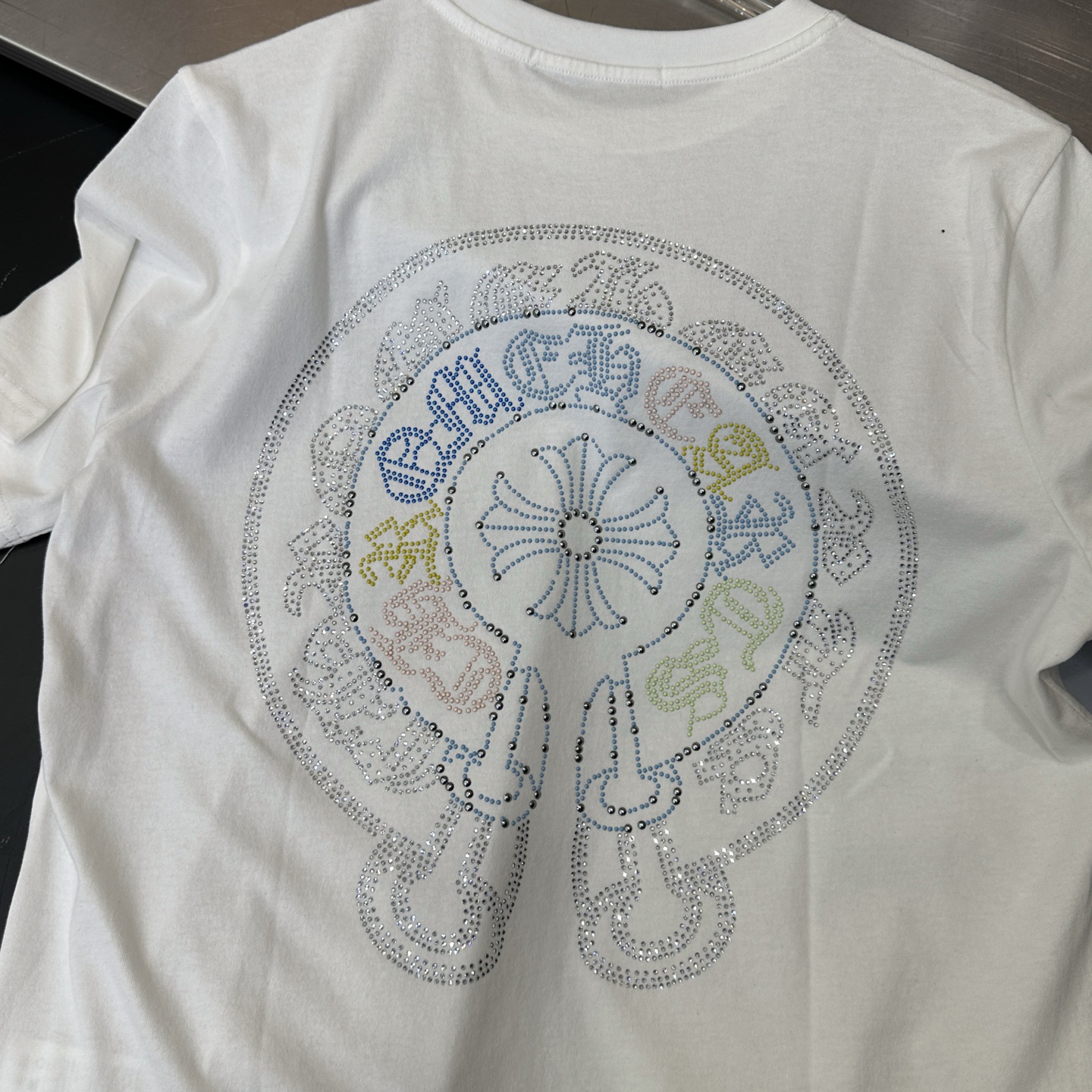 克罗心 ｜ 新款短袖t，成衣经典彩色烫钻工艺，休闲时尚，尺码sml