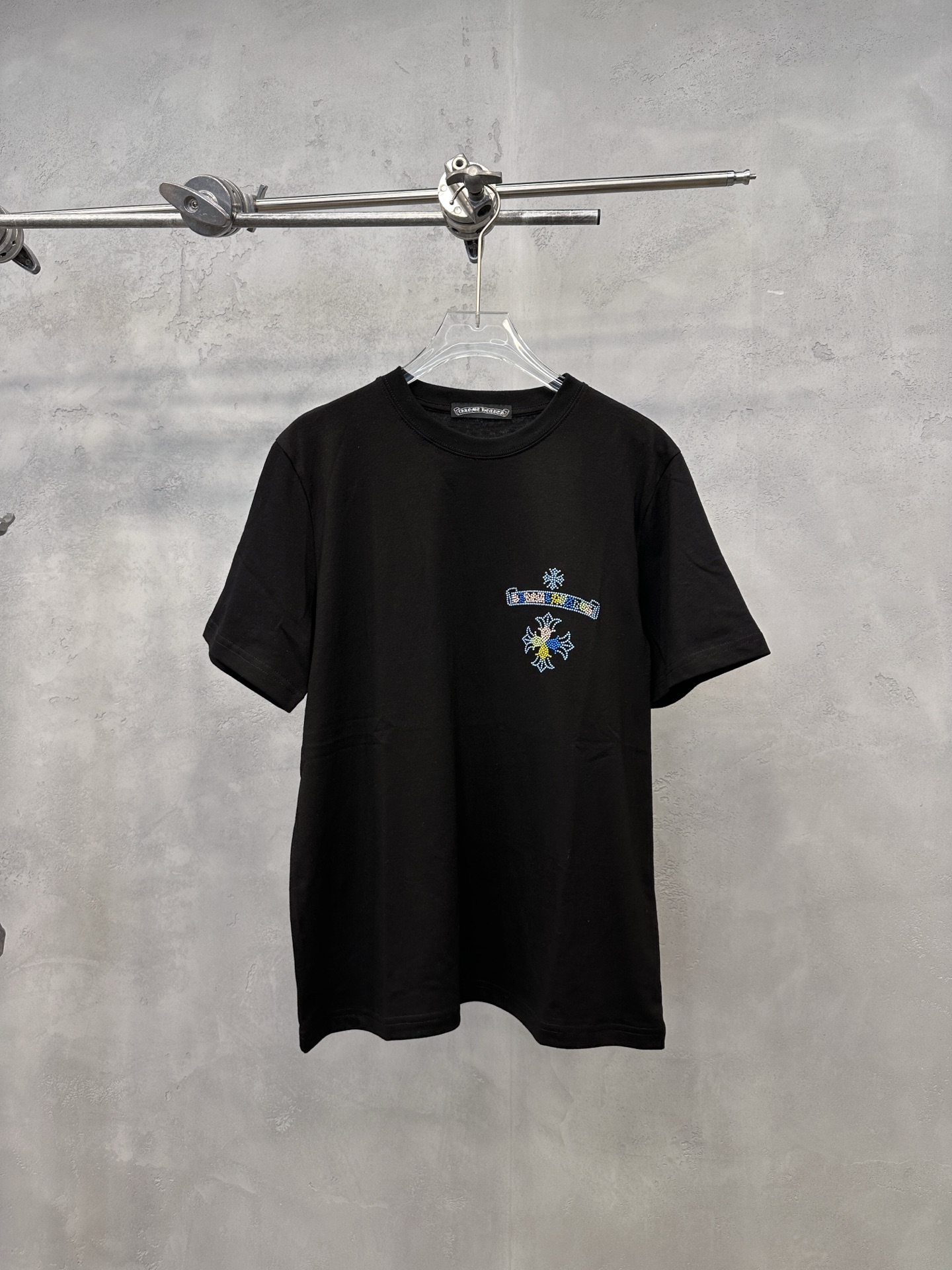 克罗心 ｜ 新款短袖t，成衣经典彩色烫钻工艺，休闲时尚，尺码sml