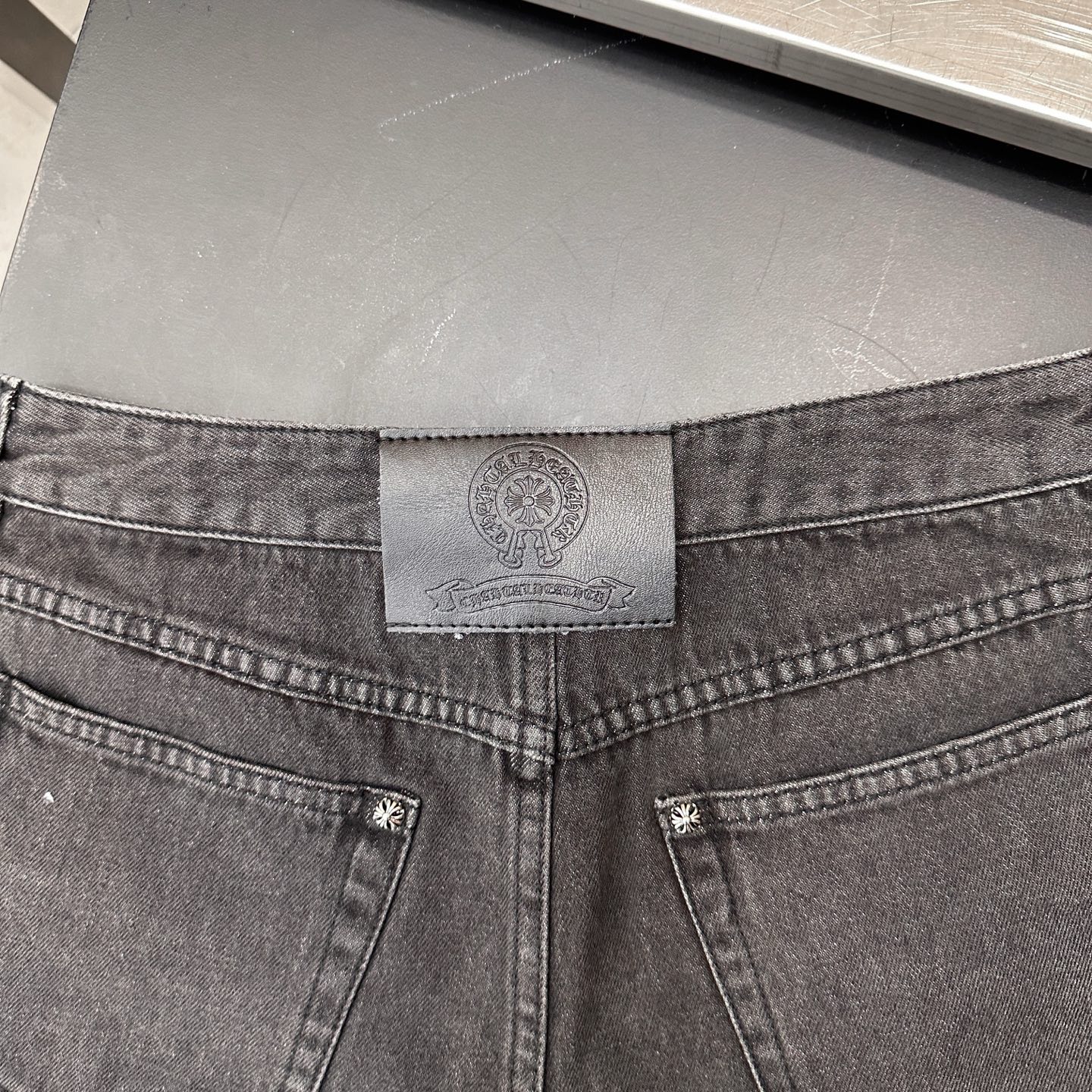 克罗心 ｜ 新款牛仔短裤，成衣洗水工艺，特别拉链款式，休闲时尚，尺码sml