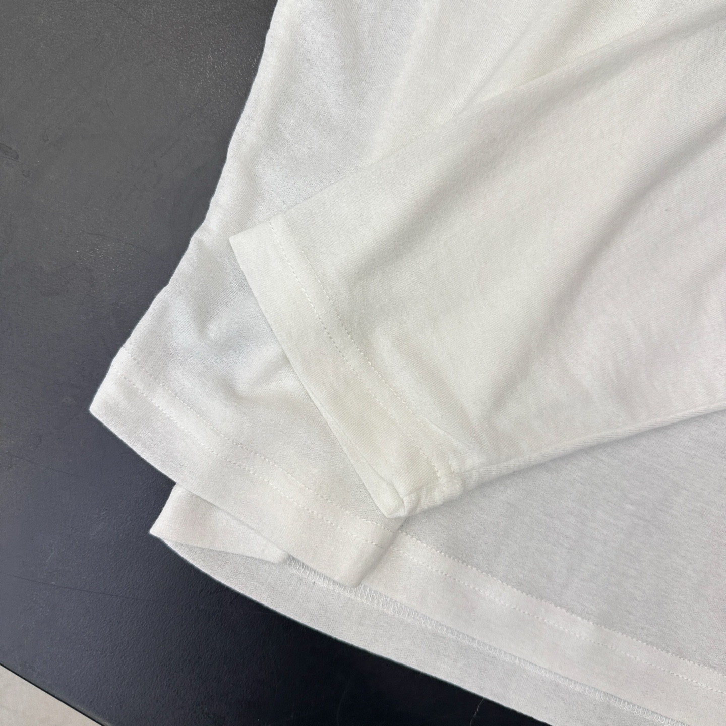 巴黎 ｜ 新款长袖t，日本进口高黏棉面料，品牌最新印花素材，休闲时尚，防晒打底，尺码sml
