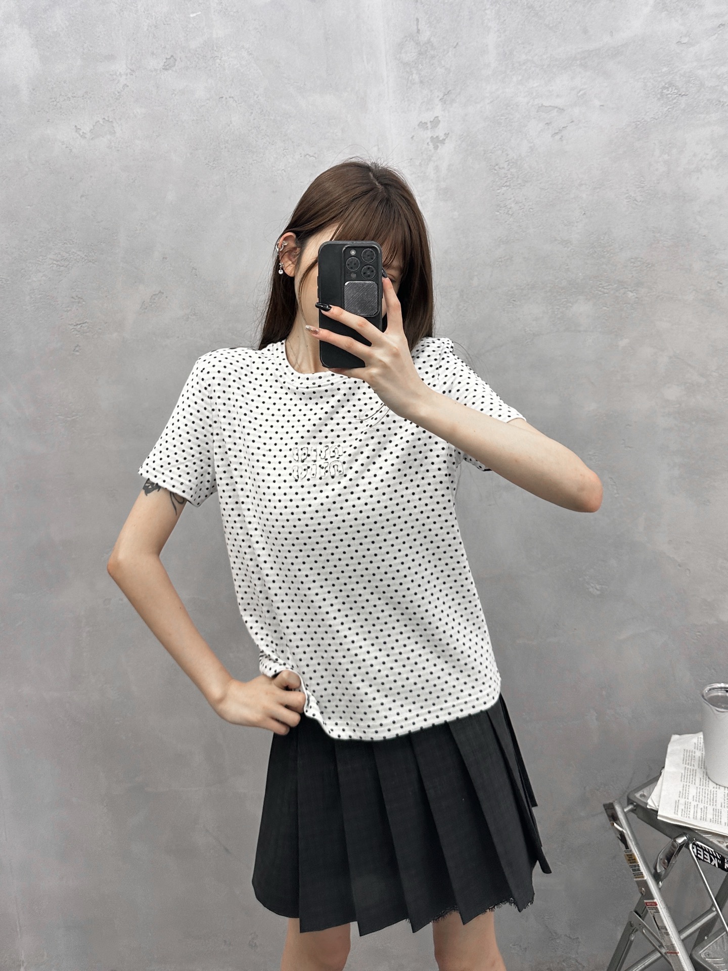🌾Miu ｜ 新款短袖t，经典品牌色织波点面料，经典贴布绣刺绣标，时尚休闲，尺码sml