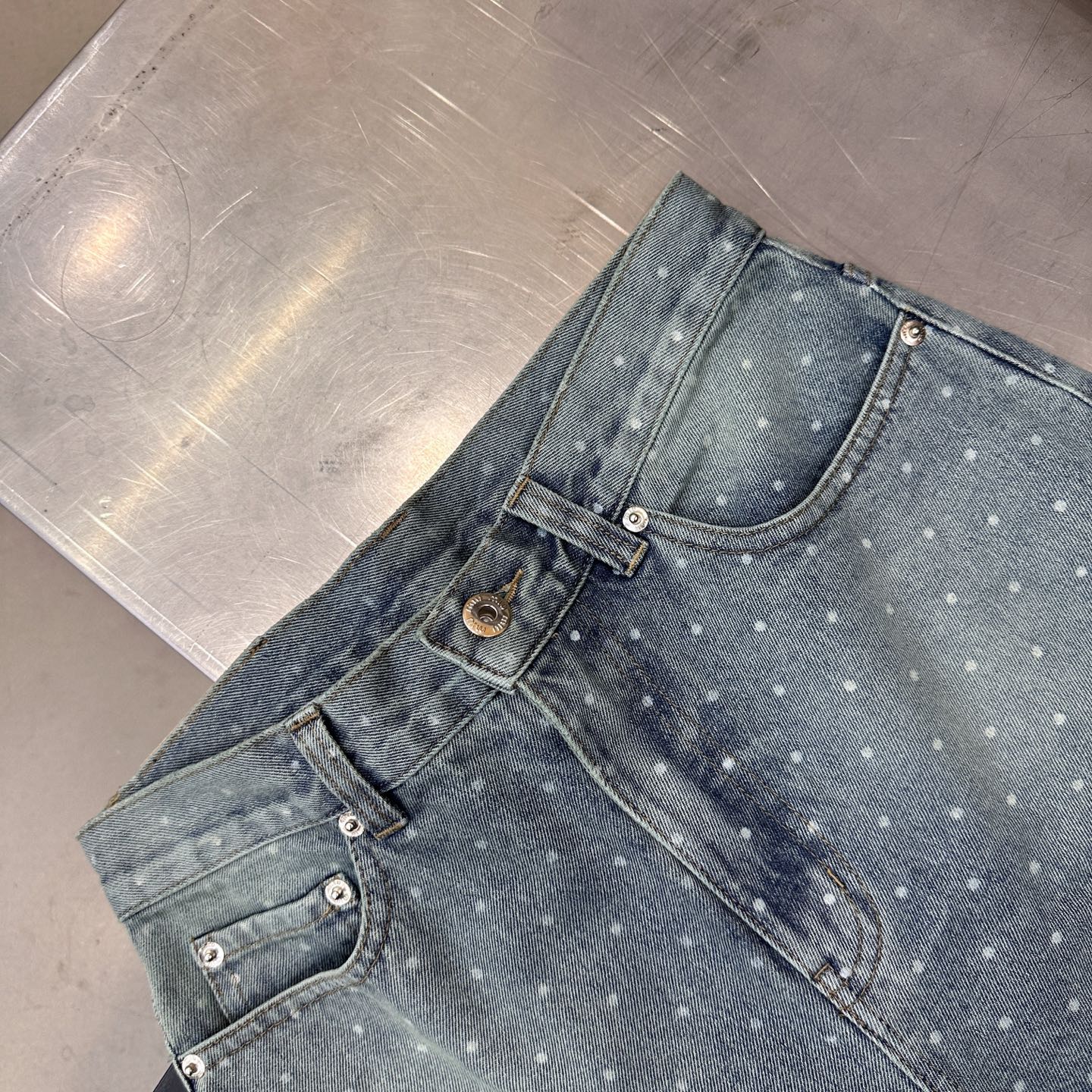 🌾Miu ｜ 新款牛仔裤，成衣洗水贴布绣花工艺加坯布印花，休闲时尚，尺码sml