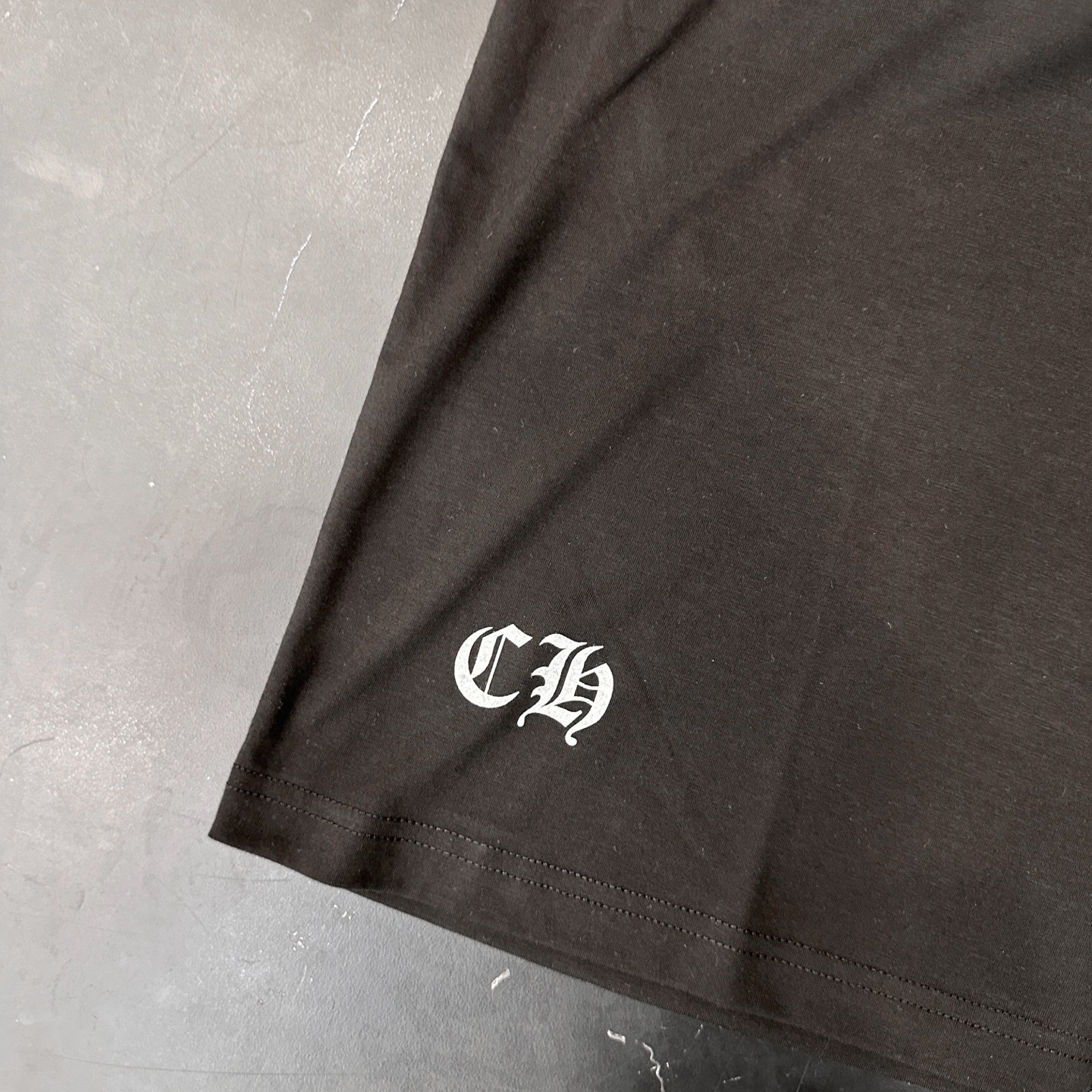 🌾克罗心 ｜ 新款短袖t，日本进口莱赛尔羊毛面料，高级时尚，全身四处印花工艺，男女同款，尺码sml