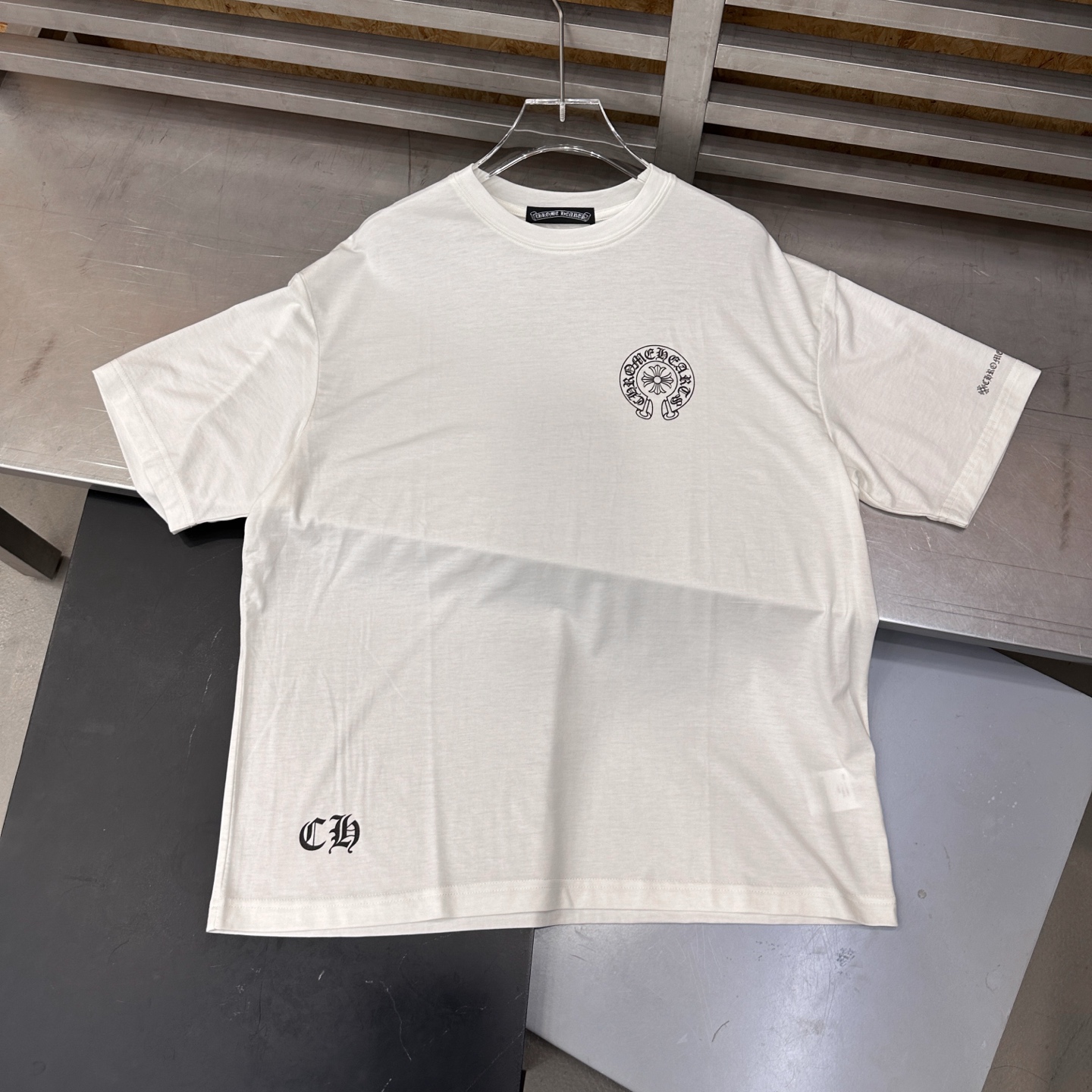 🌾克罗心 ｜ 新款短袖t，日本进口莱赛尔羊毛面料，高级时尚，全身四处印花工艺，男女同款，尺码sml