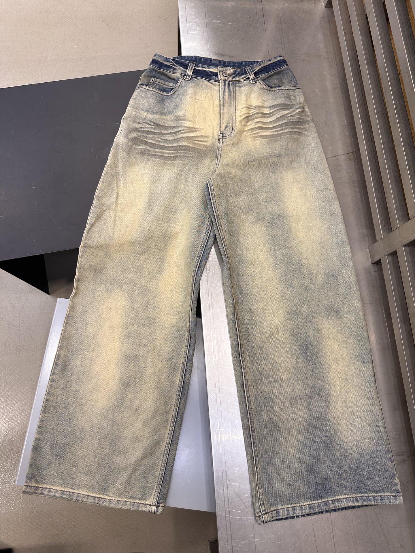 🌾Acne ｜ 新款牛仔裤，成衣洗水喷色做旧工艺，休闲时尚，尺码sml