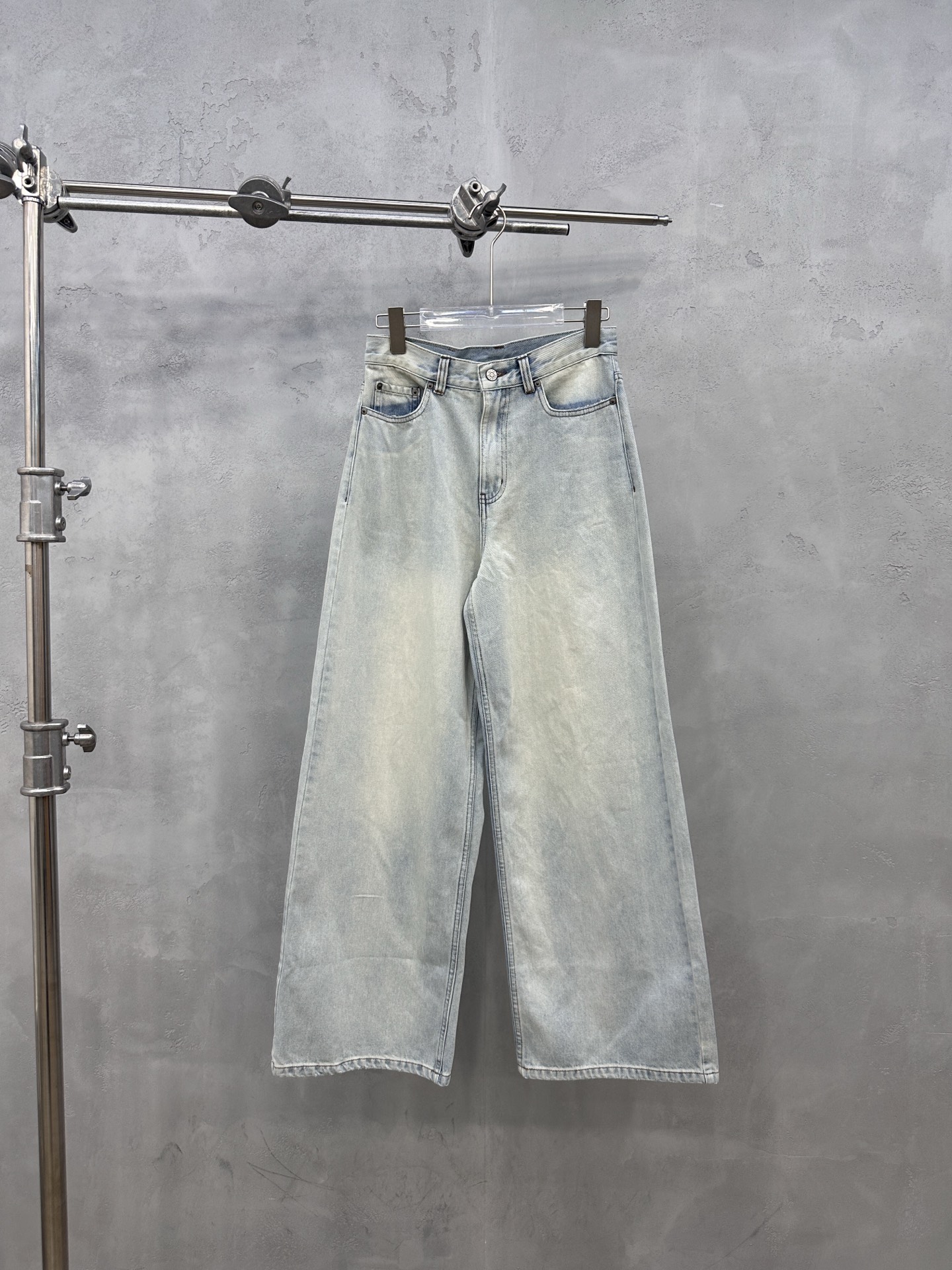 NO:822768,Acne ｜ New style jeans, brand printed logo plus fashionable classic wash color, casual and versatile, size sml, women's clothing, acne studios, jeans,19860909Acne ｜ 新款牛仔裤,品牌印花标加时尚经典洗水色,休闲百搭,尺码sml,女装,acne studios,jeans,,Women's clothing