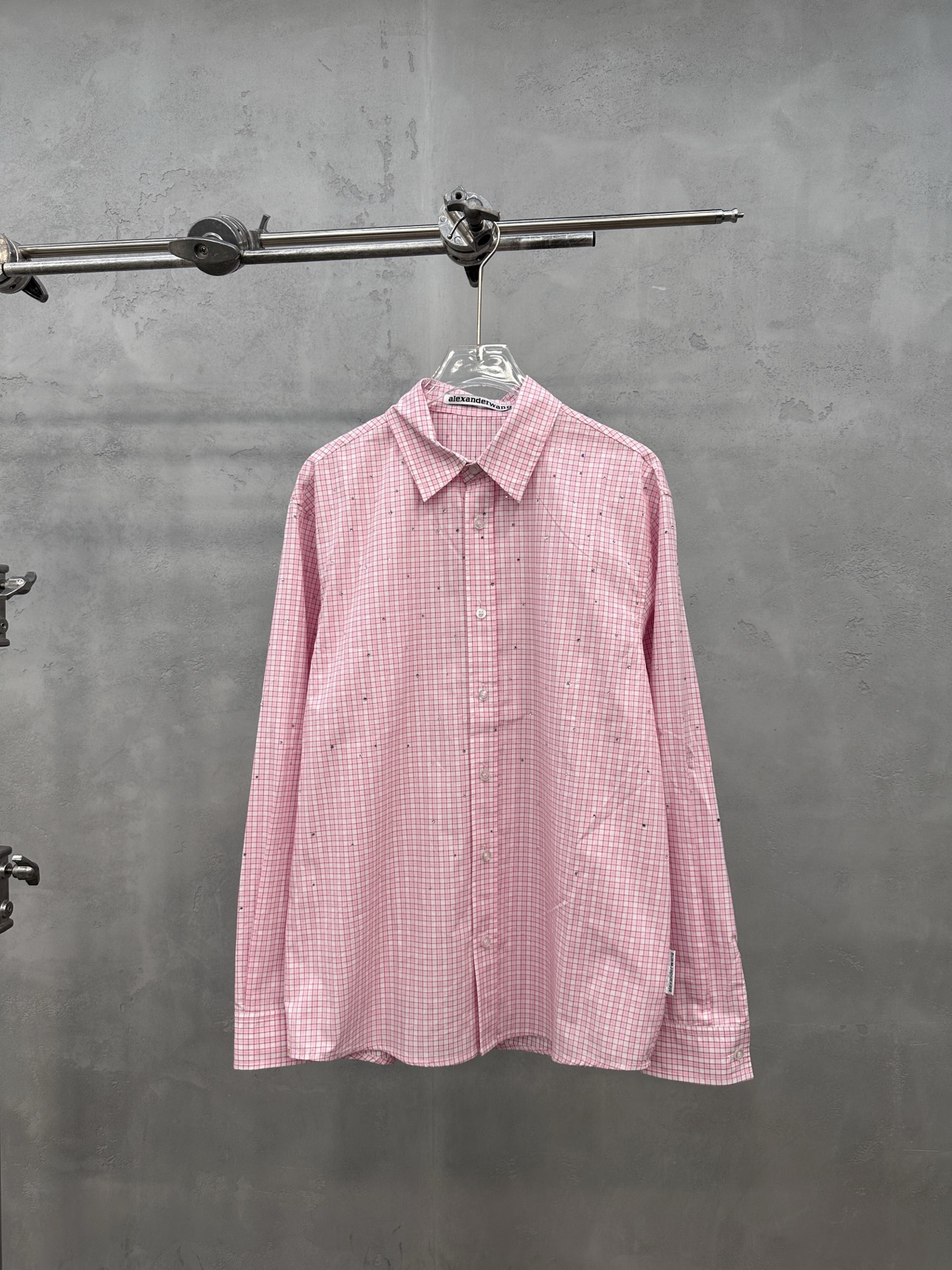 NO:822736,Acne | New casual shirts, the brand's latest cotton-dyed plaid fabric, ready-to-wear full-body rhinestone processing, casual fashion, size sml, women's clothing, acne studios,19860909Acne ｜ 新款休闲衬衣,品牌最新全棉色织格纹面料,成衣全身烫钻工艺,休闲时尚,尺码sml,女装,acne studios,,Women's clothing