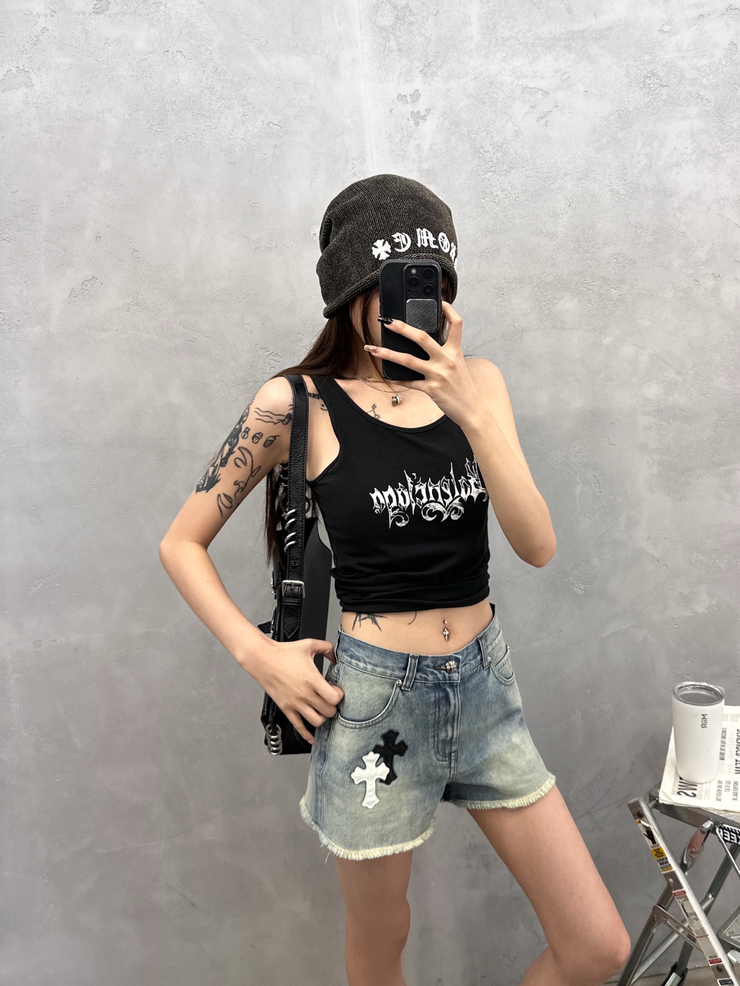 🌾克罗心 ｜ 新款牛仔短裤，成衣洗水吊磨毛边工艺加手工切皮刺绣十字标，休闲时尚，尺码sml