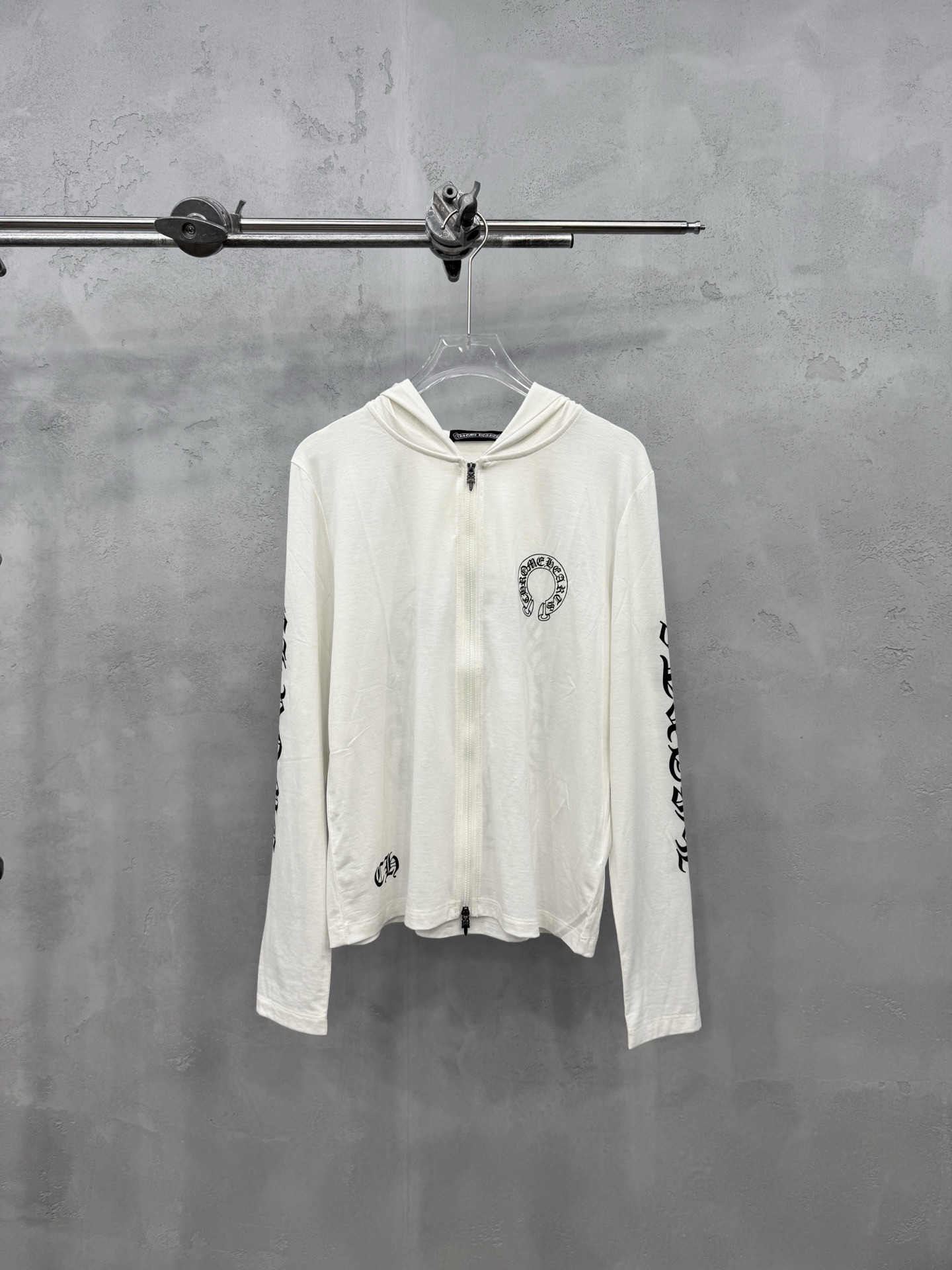 NO:822769,Chrome Hearts | New sun protection cardigan, lyocell wool fabric imported from Japan, 6 printing techniques all over the body, casual fashion, size sml, Chrome Hearts-clothing, chrome hearts,19860909克罗心 ｜ 新款防晒开衫,日本进口莱赛尔羊毛面料,全身6处印花工艺,休闲时尚,尺码sml,克罗心-服装,chrome hearts,,Women's clothing