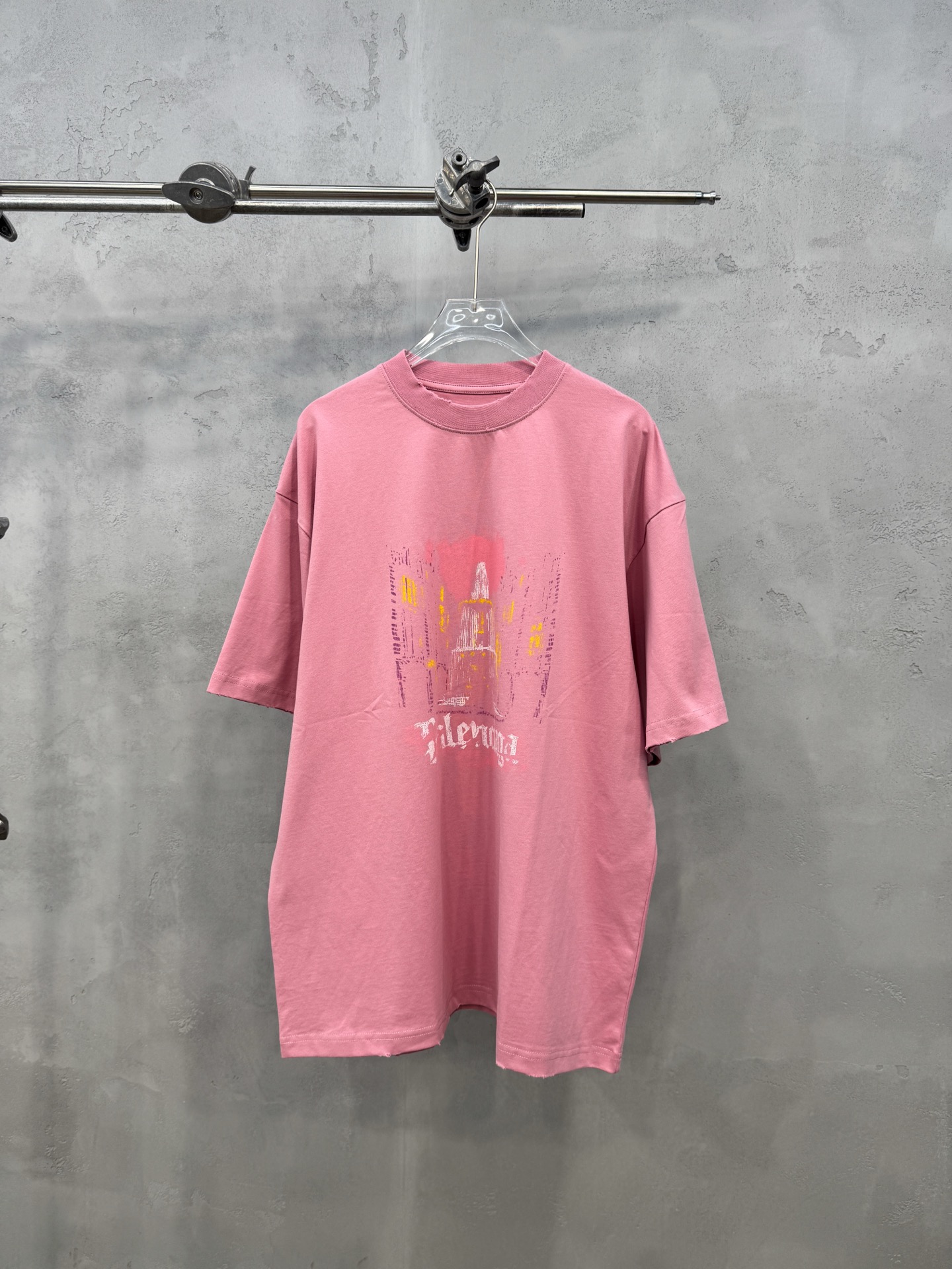 NO:822764,Paris ｜ New short-sleeved t-shirt, ready-made garments with washed printing and hanging technology, casual fashion, size sml, Balenciaga-clothing, balenciaga, T-shirt,19860909巴黎 ｜ 新款短袖t,成衣洗水印花吊磨工艺,休闲时尚,尺码sml,巴黎世家-服装,balenciaga,T-shirt,,Women's clothing