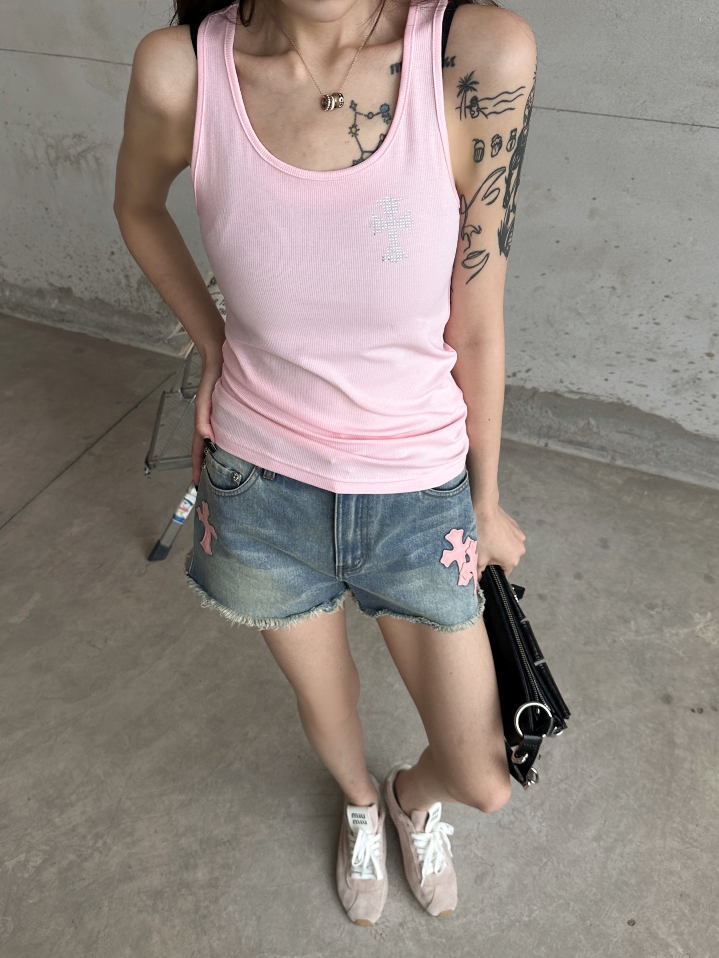 🌾克罗心 ｜ 新款背心，进口莱赛尔莫代尔长绒棉面料，高级感强，前后烫钻工艺，休闲时尚，尺码sml
