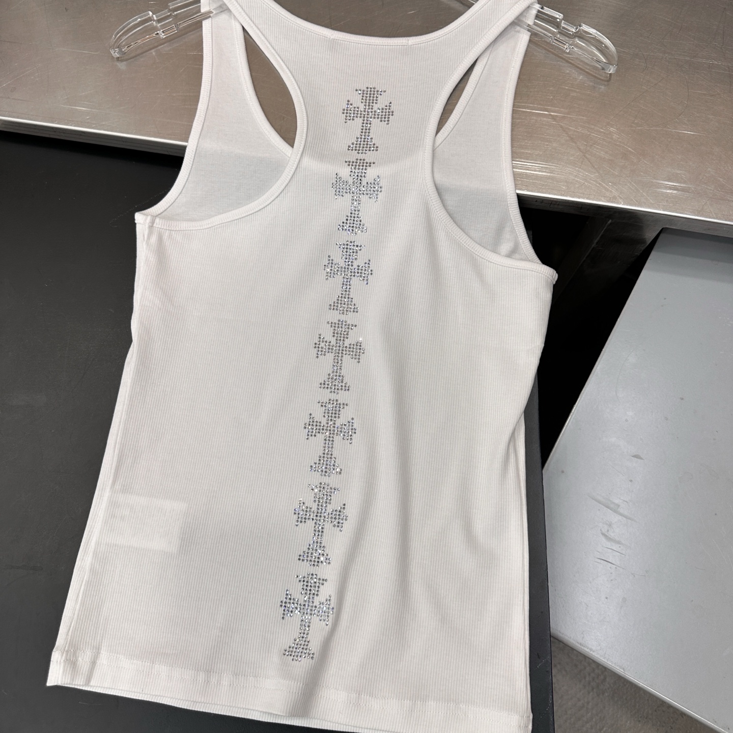 🌾克罗心 ｜ 新款背心，进口莱赛尔莫代尔长绒棉面料，高级感强，前后烫钻工艺，休闲时尚，尺码sml