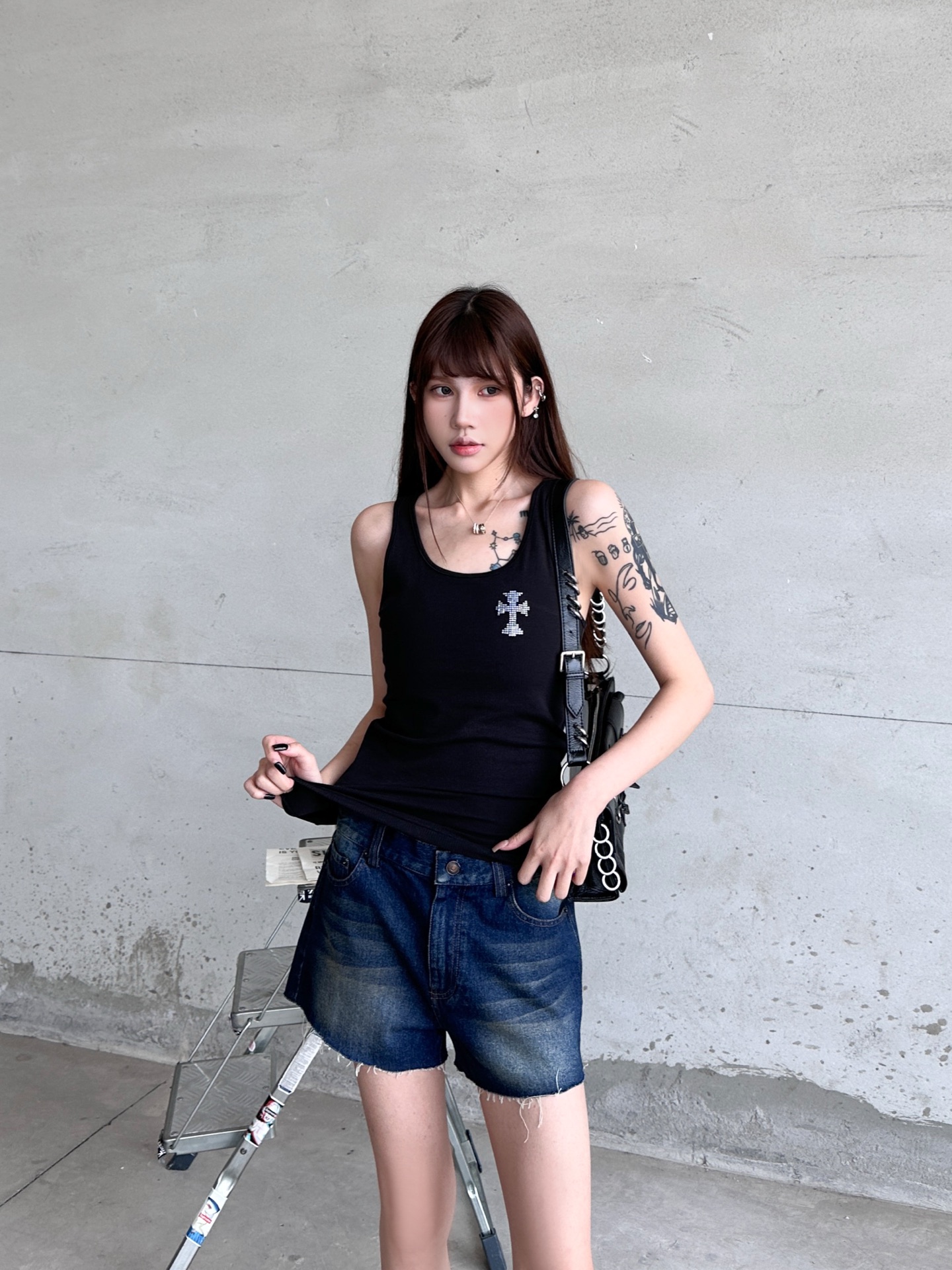 🌾克罗心 ｜ 新款背心，进口莱赛尔莫代尔长绒棉面料，高级感强，前后烫钻工艺，休闲时尚，尺码sml