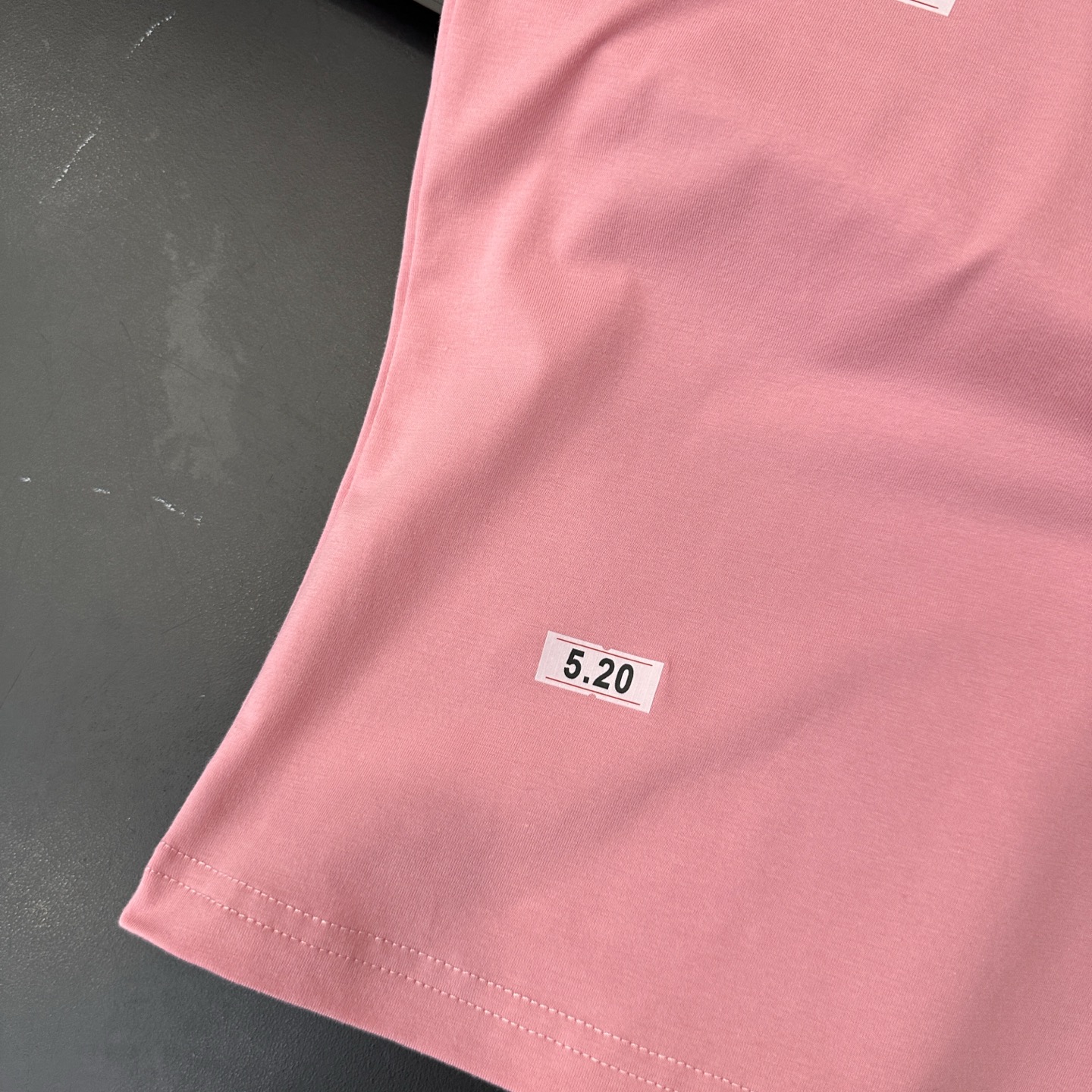 🌾巴黎 ｜ 新款短袖t，品牌最新520系列，成衣洗水加全身贴纸印花工艺，休闲时尚，尺码sml