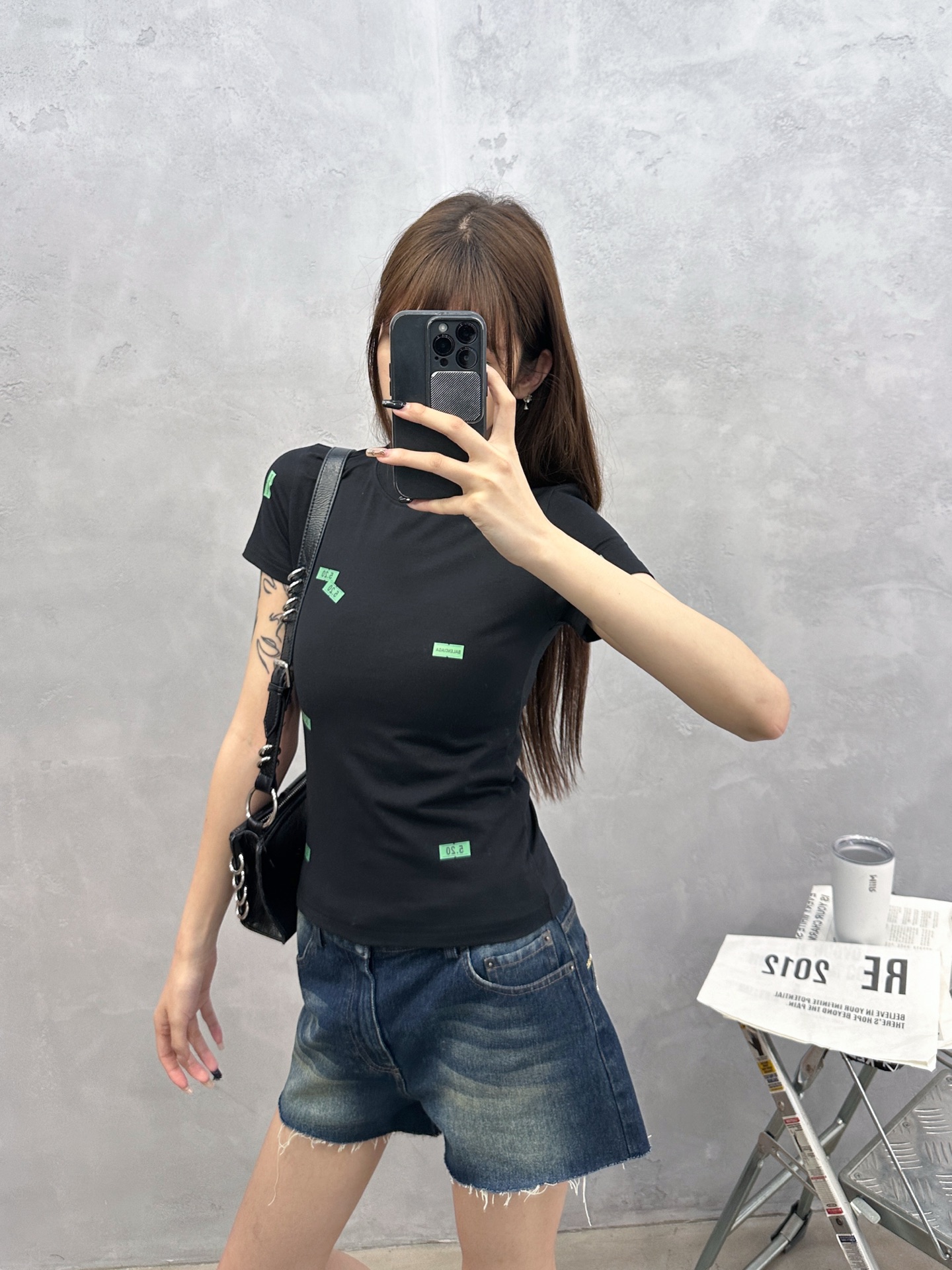 🌾巴黎 ｜ 新款短袖t，品牌最新520系列，成衣洗水加全身贴纸印花工艺，休闲时尚，尺码sml