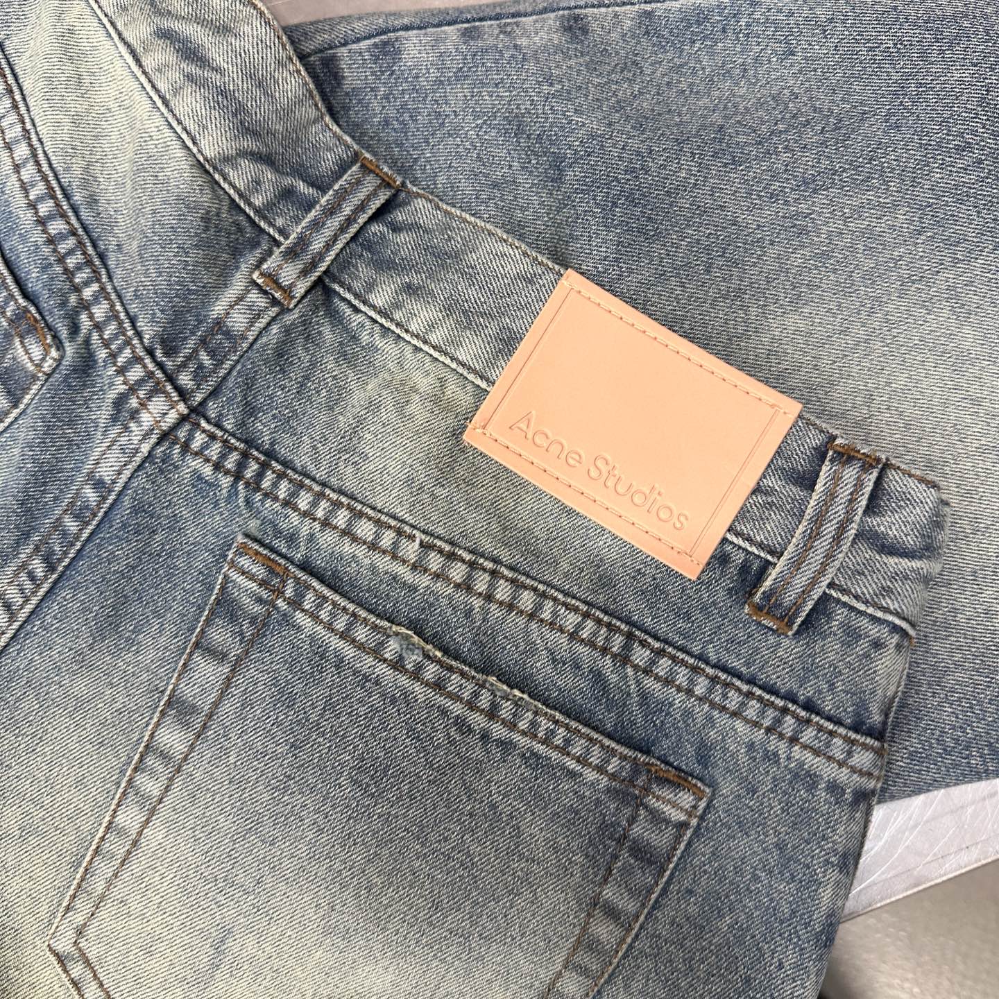 Acne ｜ 新款牛仔裤，成衣洗水做旧工艺加弯刀版型，休闲时尚，尺码sml