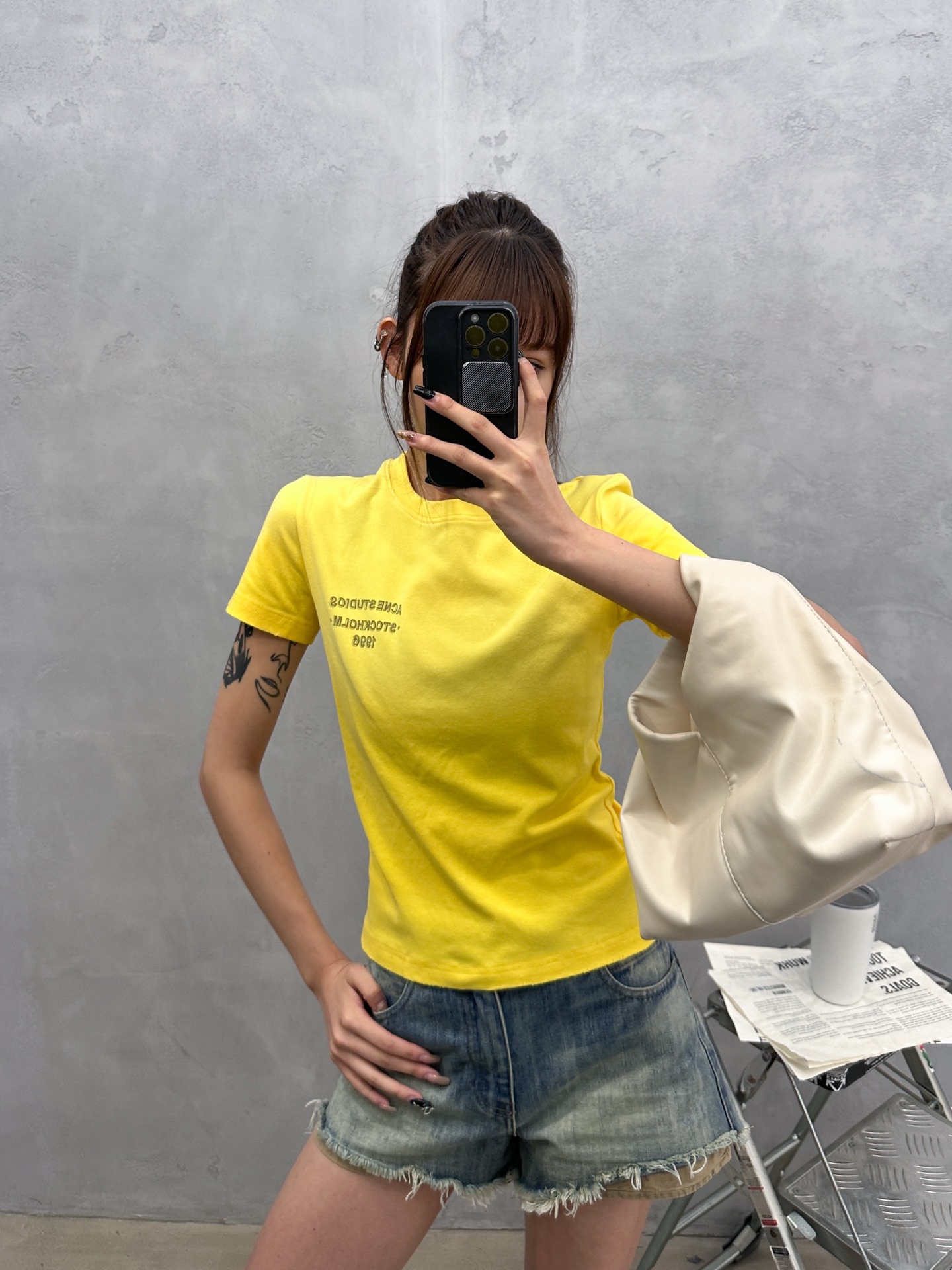 Acne ｜ 新款短袖t，成衣洗水吊磨喷色工艺加经典字母印花，休闲时尚，尺码sml