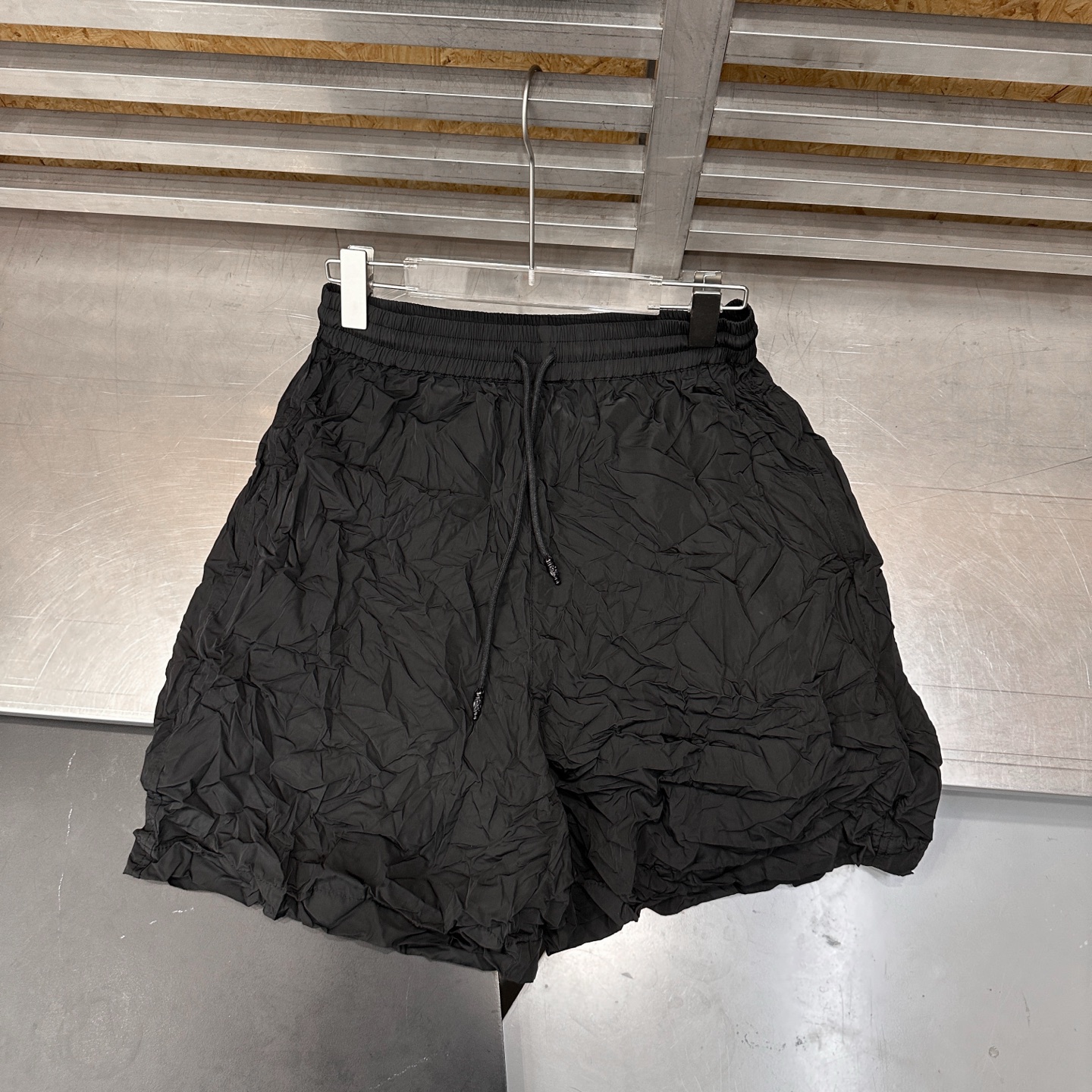 克罗心 ｜ 新款休闲短裤，成衣洗水加压褶工艺，休闲时尚，男女同款，尺码sml
