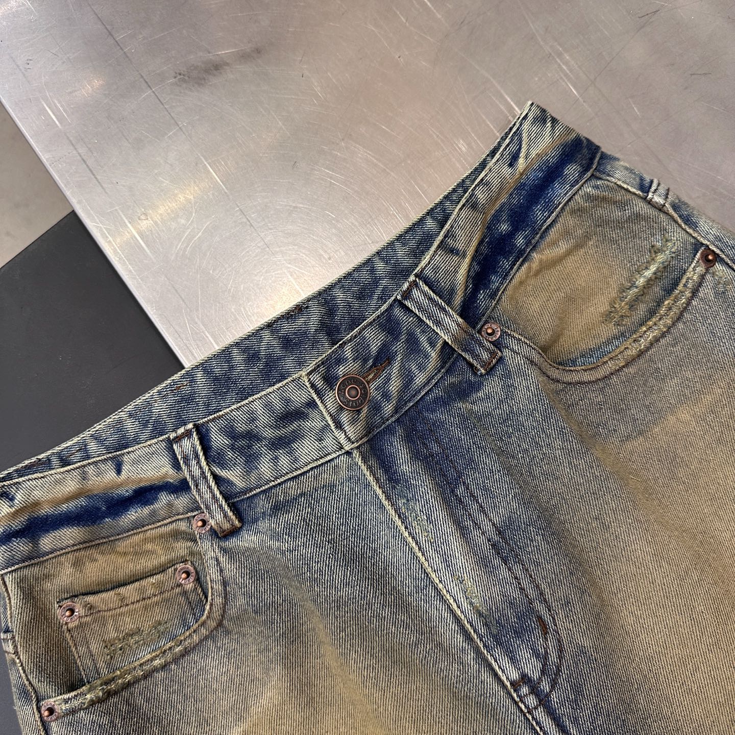 Acne ｜ 新款休闲牛仔短裤，成衣洗水吊磨加泥浆喷色工艺，休闲时尚，尺码sml