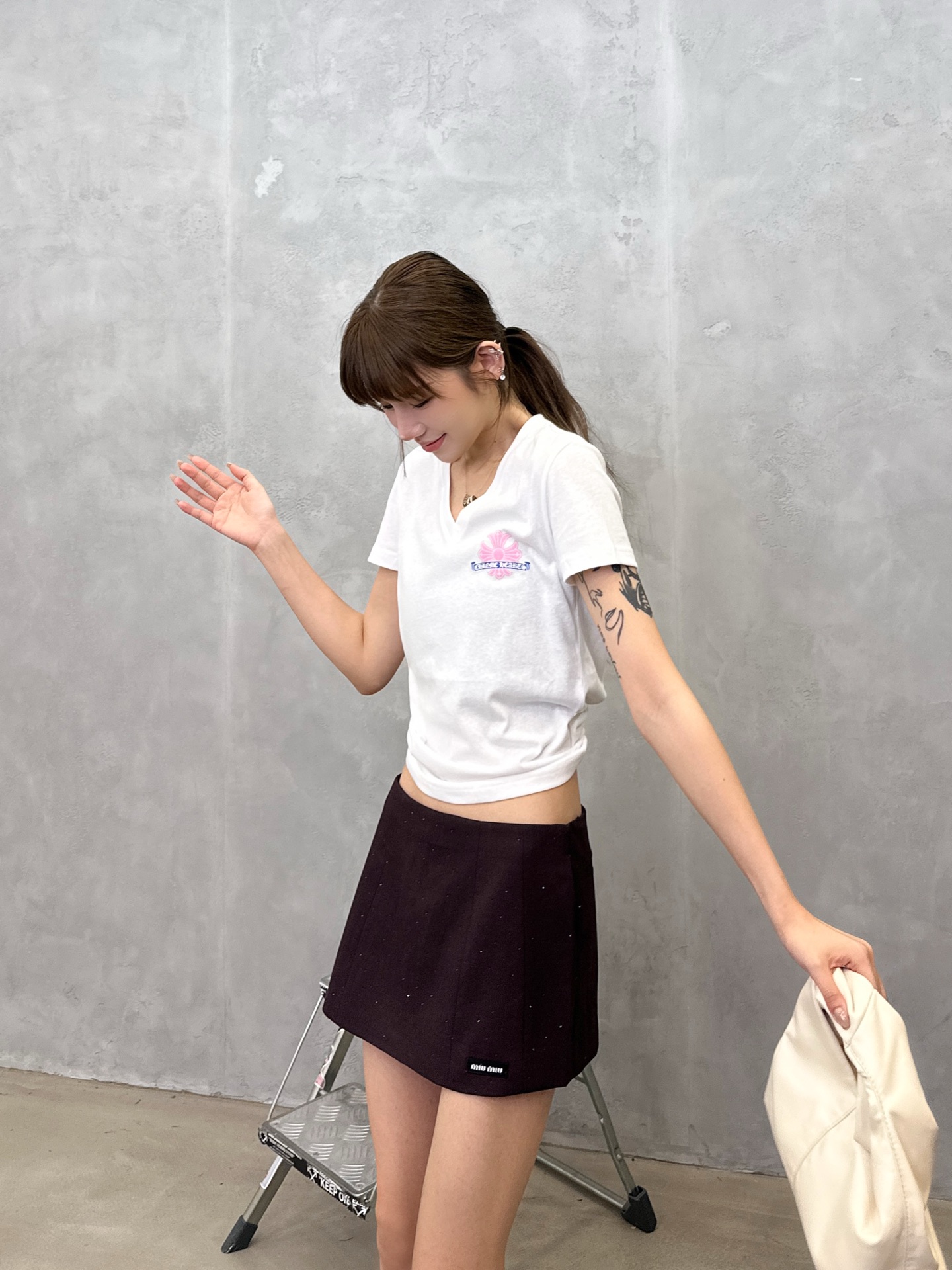 Miu ｜ 新款休闲短裙裤，品牌经典刺绣标，成衣烫钻工艺，时尚休闲，尺码sml