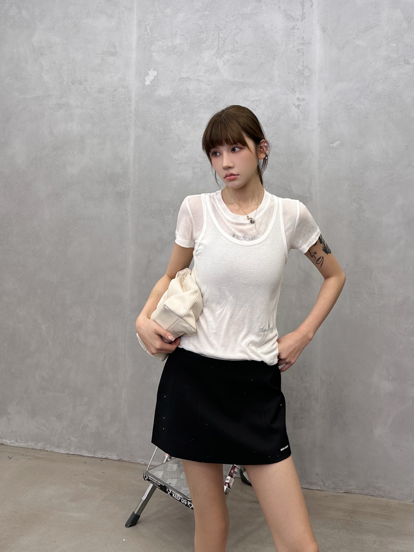 Miu ｜ 新款休闲短裙裤，品牌经典刺绣标，成衣烫钻工艺，时尚休闲，尺码sml