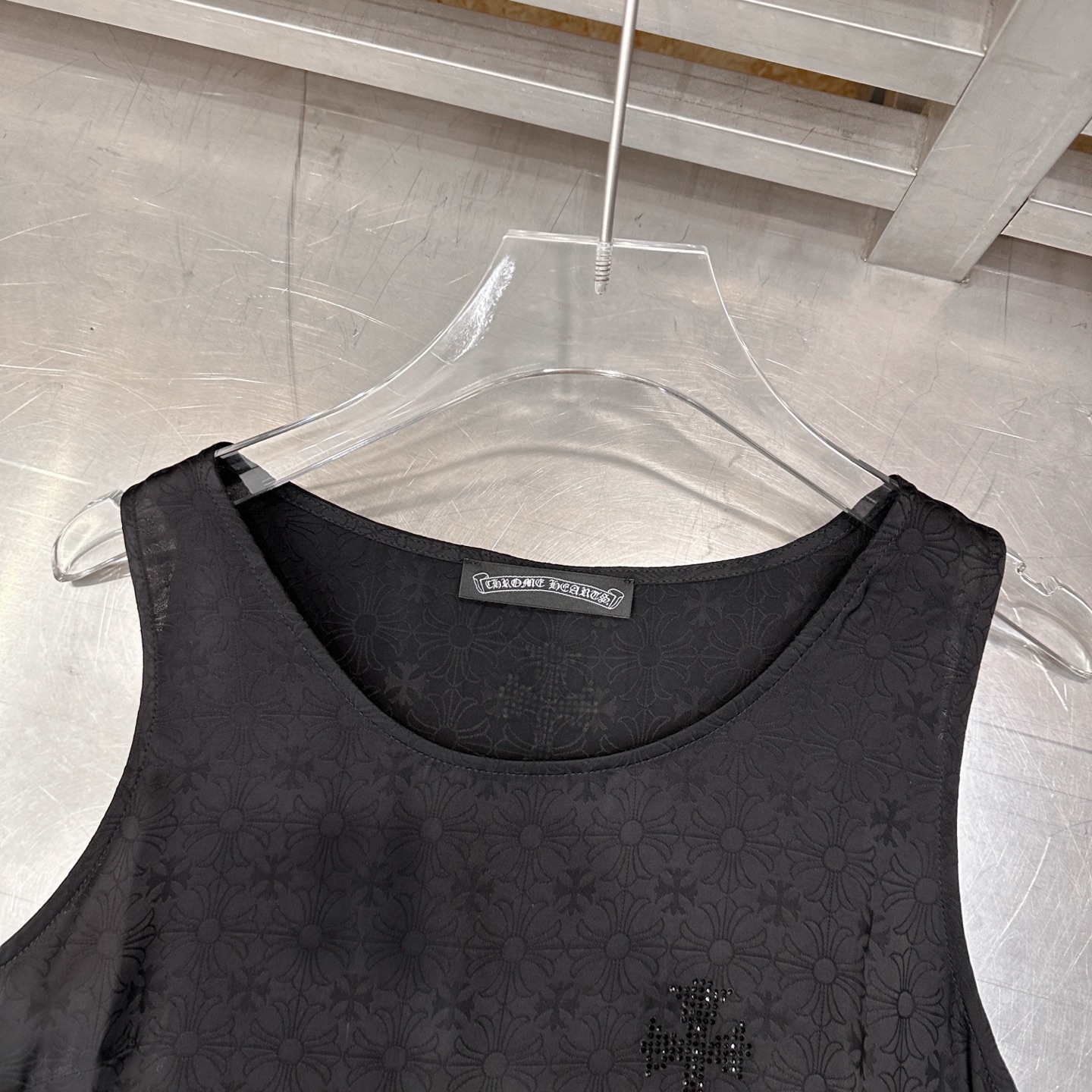 克罗心 ｜ 新款休闲背心，品牌经典烫钻标，人丝人棉定织提花面料，蕾丝拼接款式，时尚休闲，尺码sml