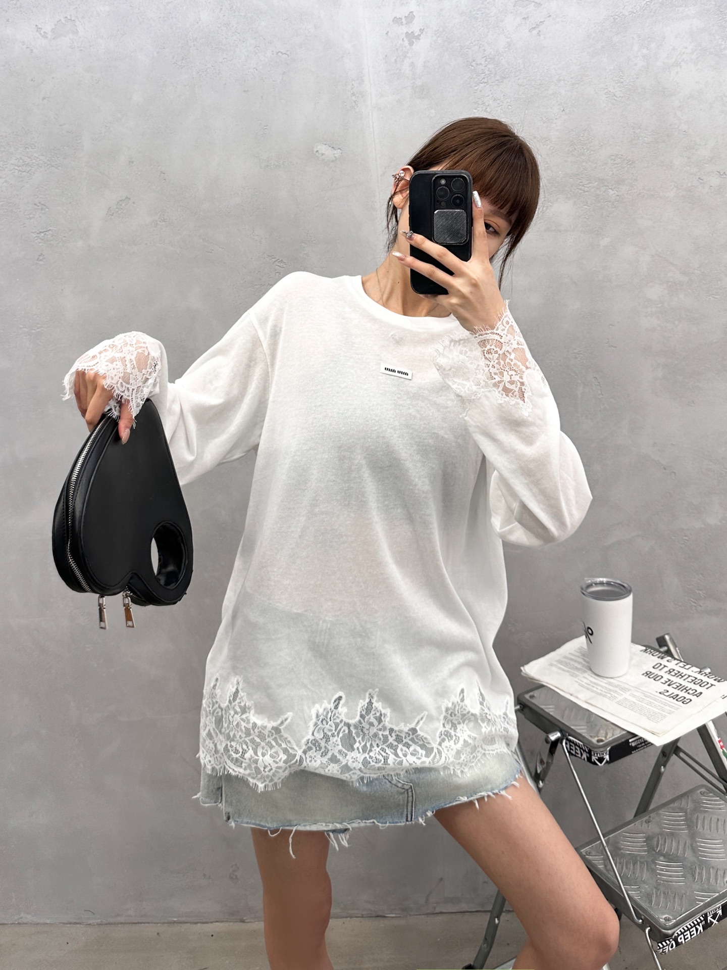Miu ｜ 新款长袖打底，品牌经典刺绣标，进口高黏棉面料拼接多处蕾丝工艺，时尚休闲，尺码sml