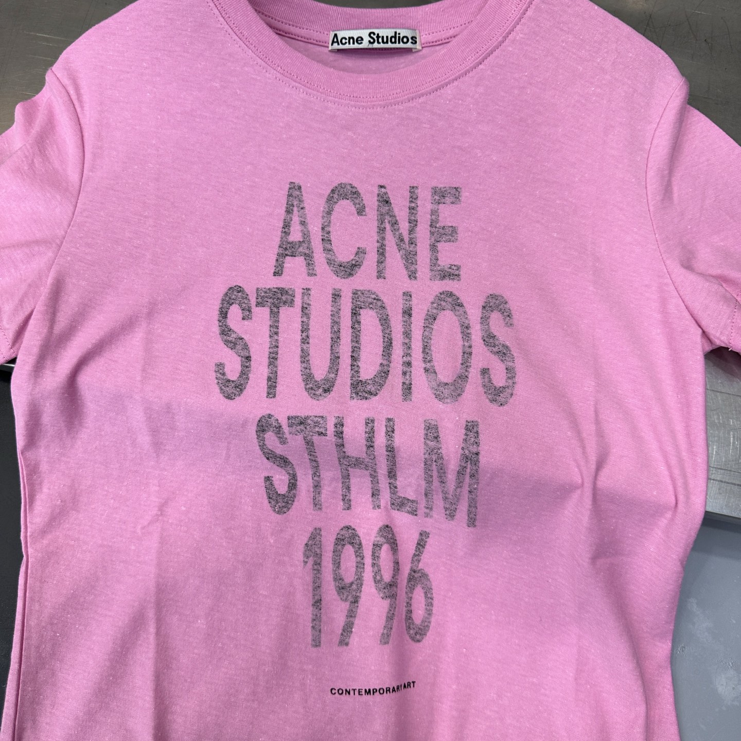 Acne ｜ 新款短袖t，成衣洗水加拔印印花工艺，进口亚麻棉面料，时尚休闲，尺码sml