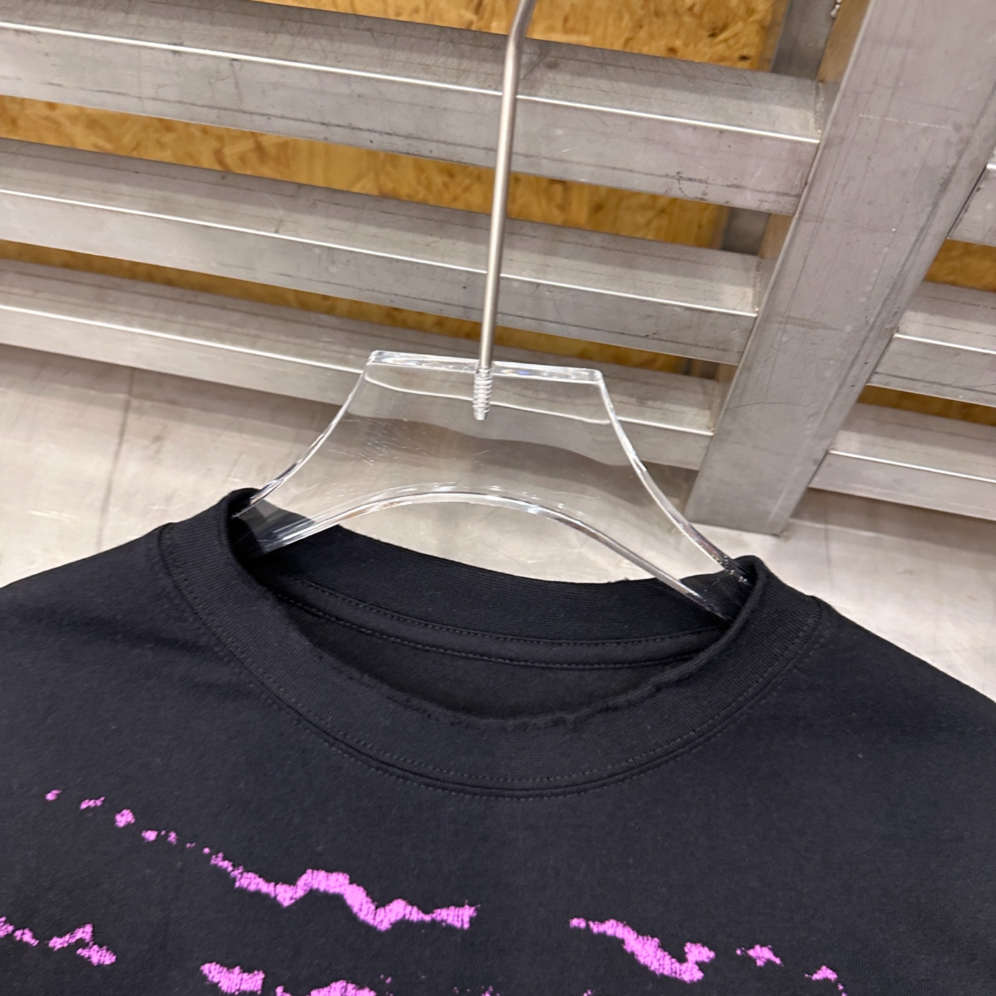 巴黎 ｜ 新款短袖t，成衣洗水吊磨加数码直喷印花工艺，休闲时尚，男女同款，尺码sml