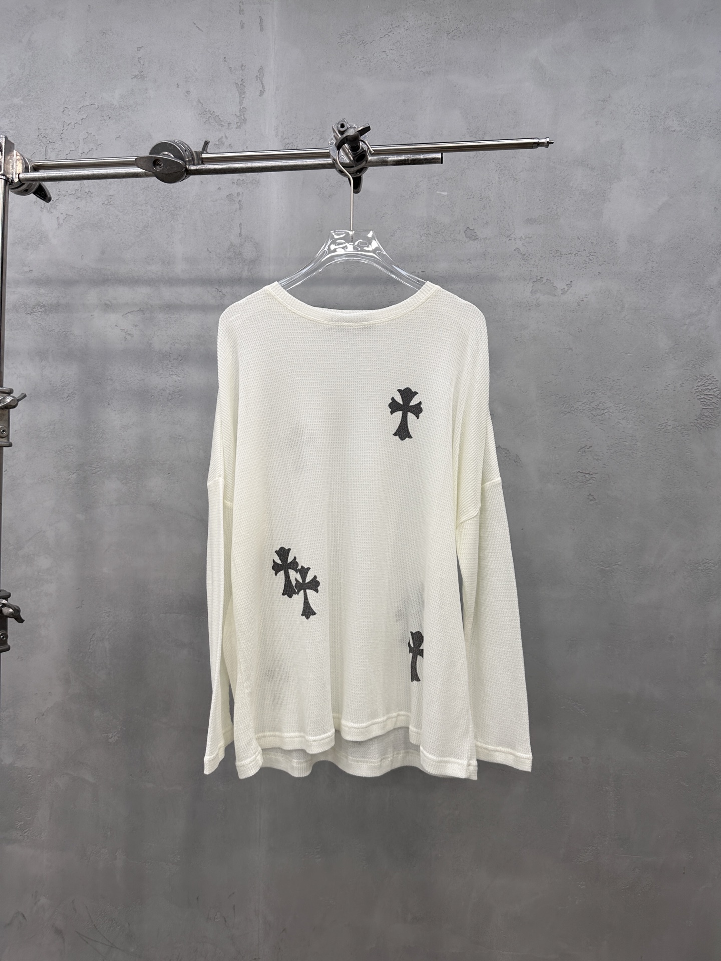 NO:864905,Chrome Hearts | New long-sleeved base layer, high-viscosity cotton blended fabric, all-over printed cross mark technology, casual fashion, size sml, Chrome Hearts-clothing, chrome hearts,19860909克罗心 ｜ 新款长袖打底,高黏棉混纺面料,全身印花十字标工艺,休闲时尚,尺码sml,克罗心-服装,chrome hearts,,Women's clothing