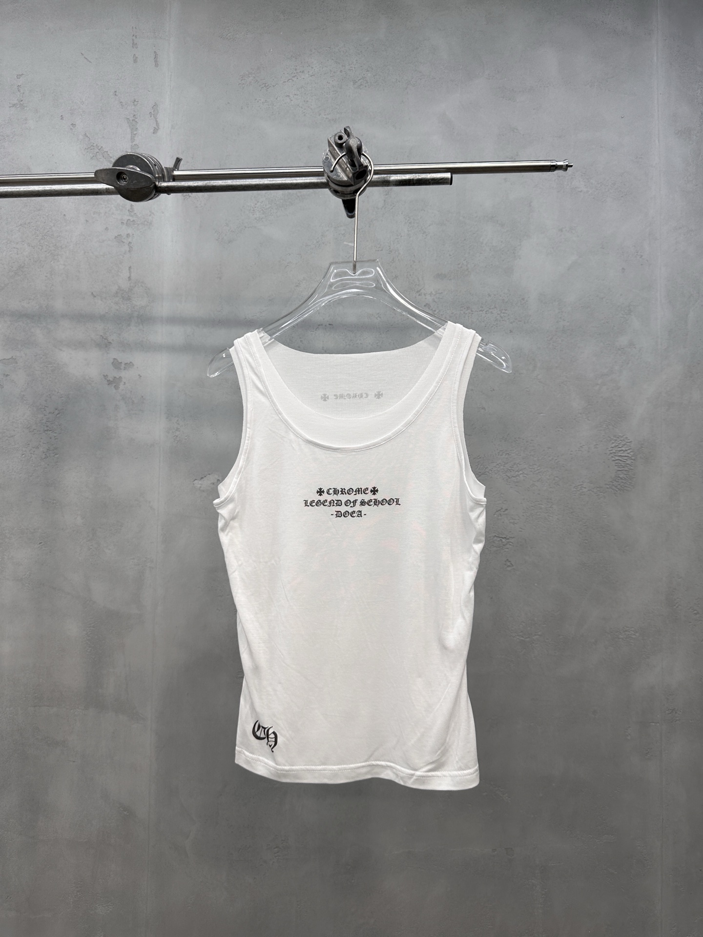 NO:864852,Chrome Hearts | New casual vest, front and rear brand letter printing technology, imported lyocell fabric with strong skin-friendly feel, fashionable fake two-piece style, casual and versatile, size sml, Chrome Hearts-clothing, chrome hearts,19860909克罗心 ｜ 新款休闲背心,前后品牌字母印花工艺,进口莱赛尔面料亲肤感超强,时尚假两件款式,休闲百搭,尺码sml,克罗心-服装,chrome hearts,,Women's clothing