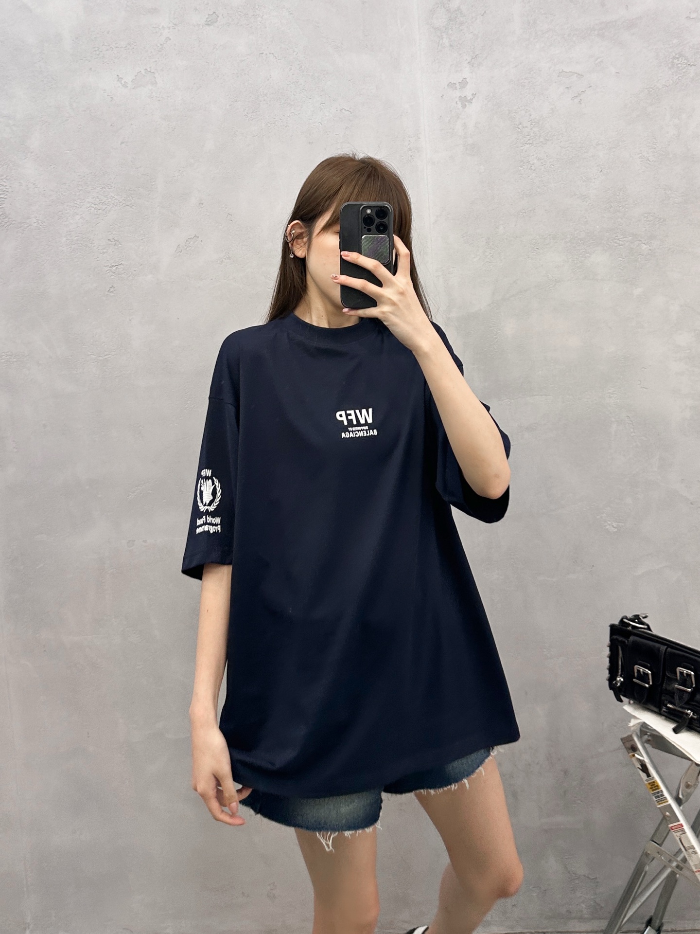 巴黎 ｜ 新款短袖t，成衣洗水加多处印花工艺，休闲时尚，男女同款，尺码sml