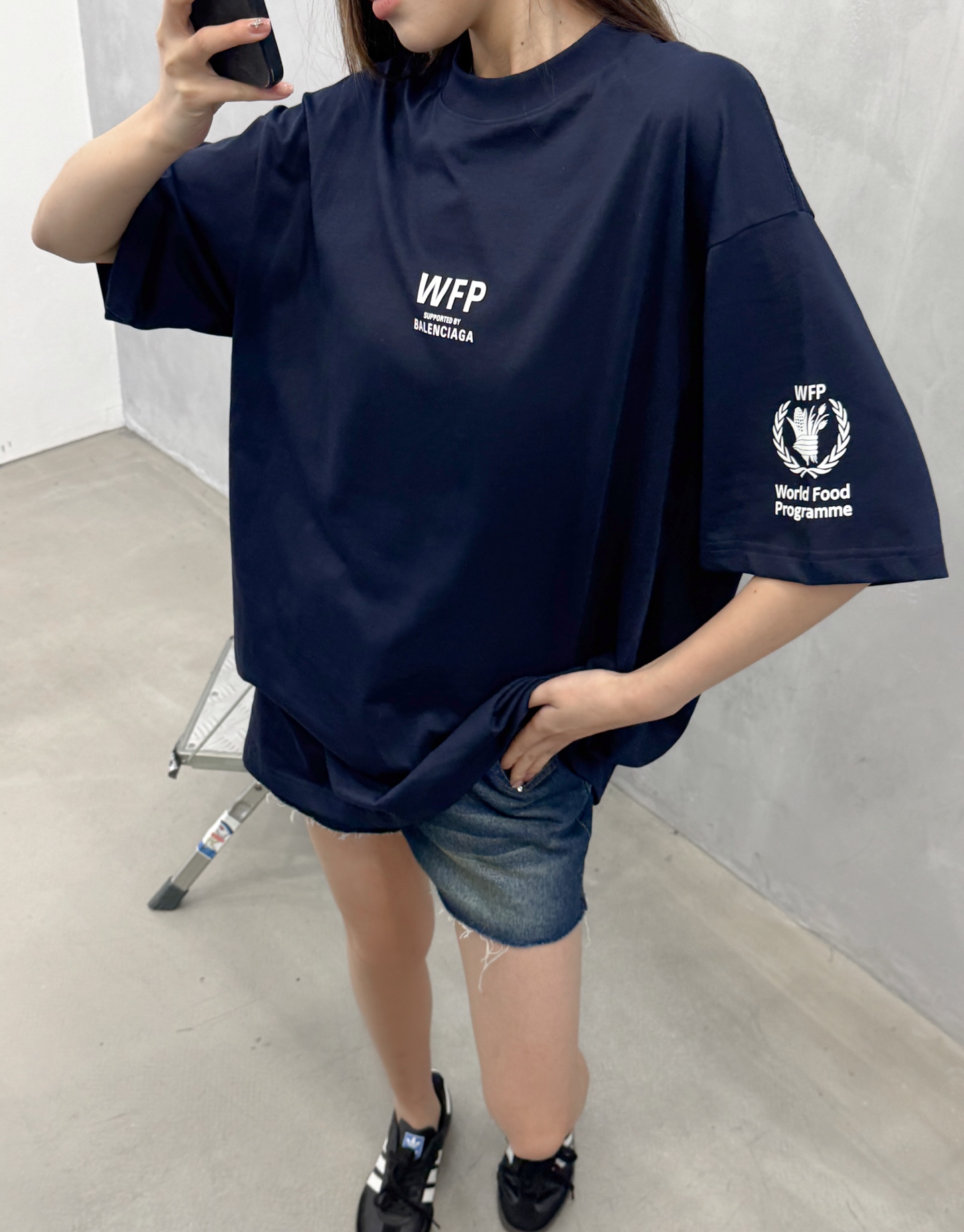 巴黎 ｜ 新款短袖t，成衣洗水加多处印花工艺，休闲时尚，男女同款，尺码sml