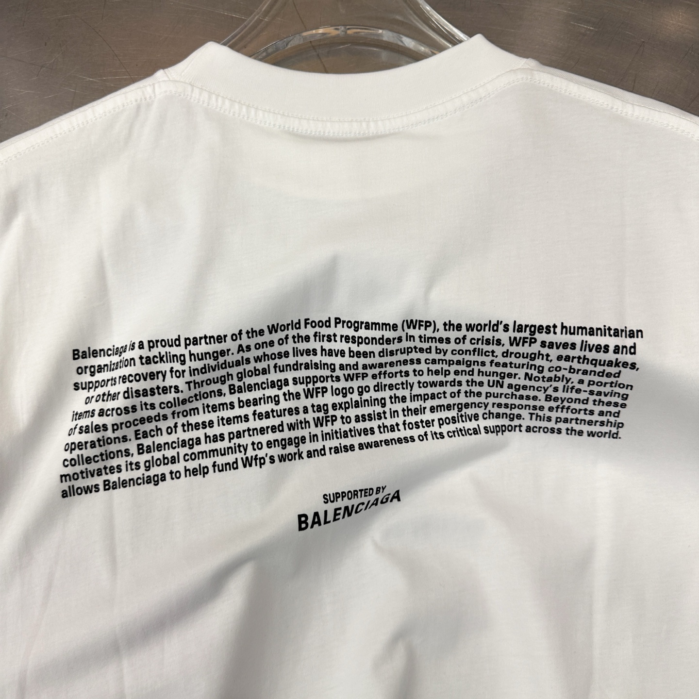 巴黎 ｜ 新款短袖t，成衣洗水加多处印花工艺，休闲时尚，男女同款，尺码sml