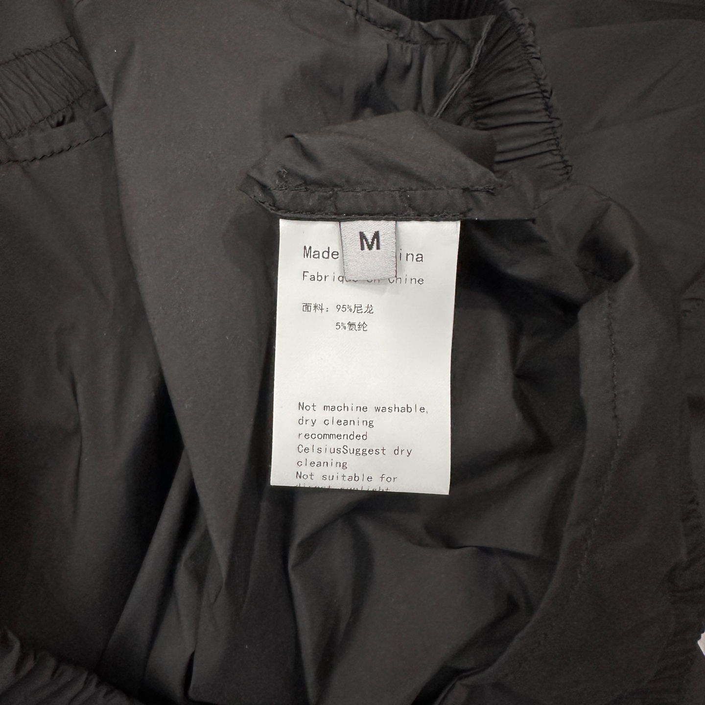 Acne ｜ 新款防晒衣，品牌经典前后字母印花，超薄防晒面料，结构开衫连帽款式，休闲时尚，尺码sml