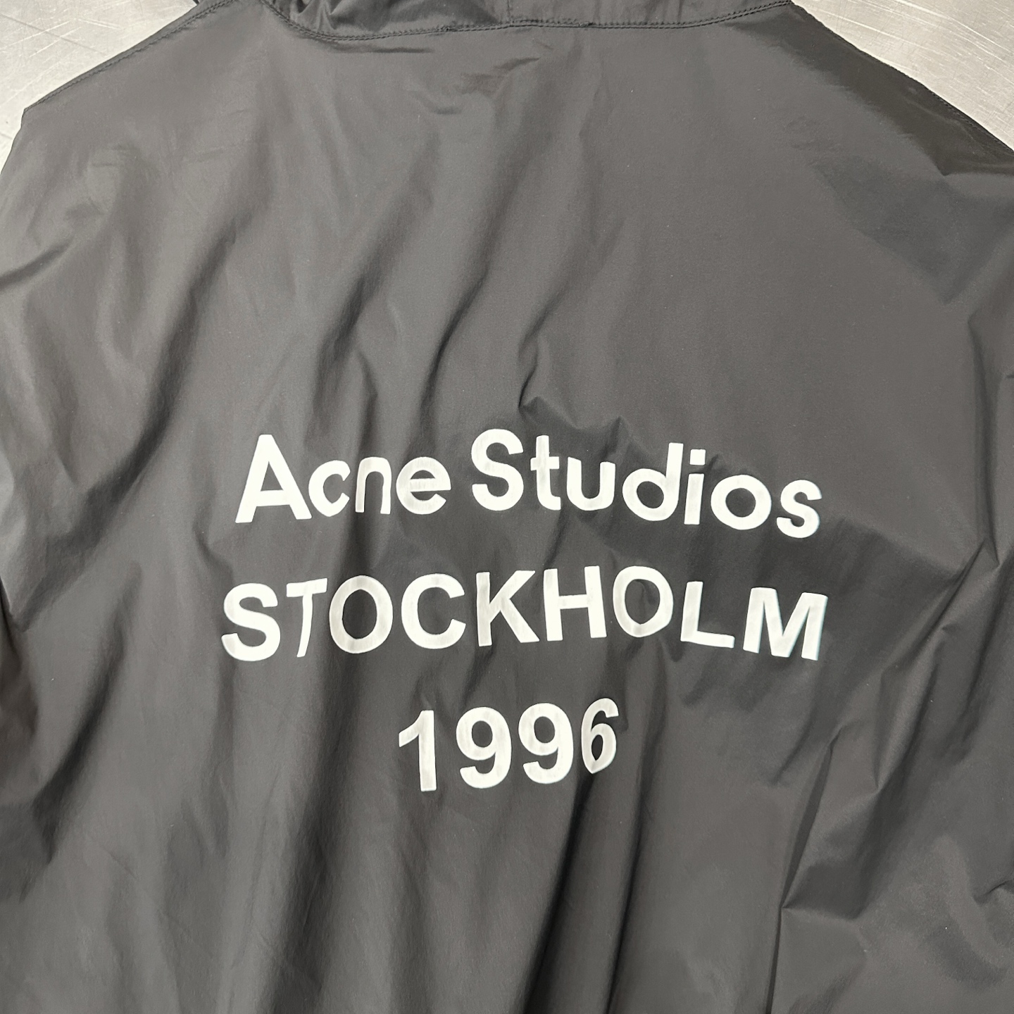 Acne ｜ 新款防晒衣，品牌经典前后字母印花，超薄防晒面料，结构开衫连帽款式，休闲时尚，尺码sml