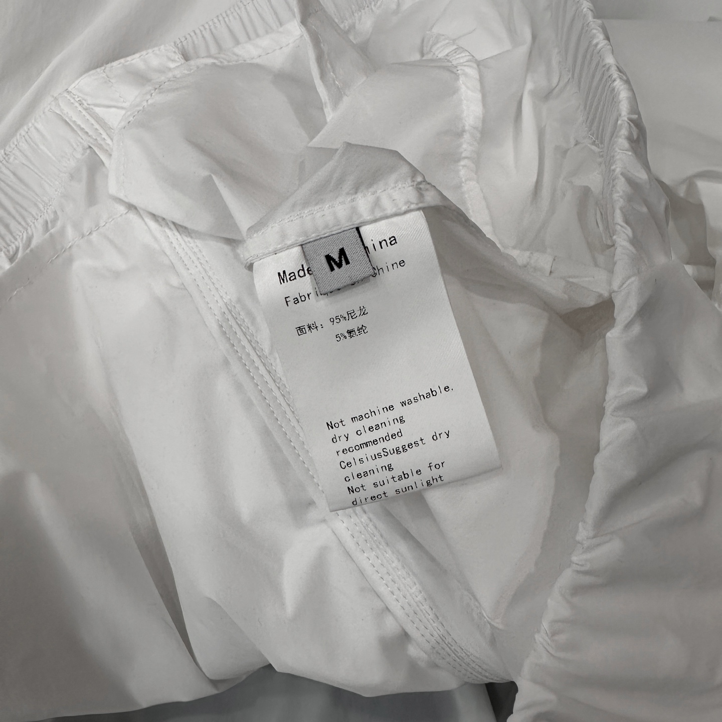 Acne ｜ 新款防晒衣，品牌经典前后字母印花，超薄防晒面料，结构开衫连帽款式，休闲时尚，尺码sml